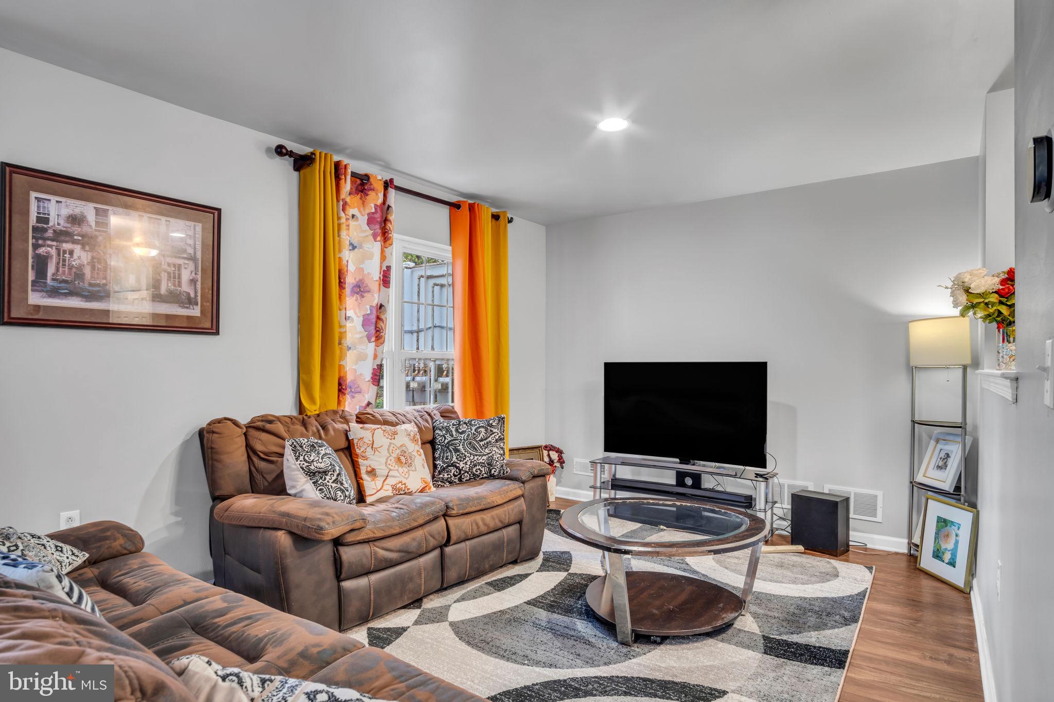 COURTYARDS OF CARLISLE - Residential