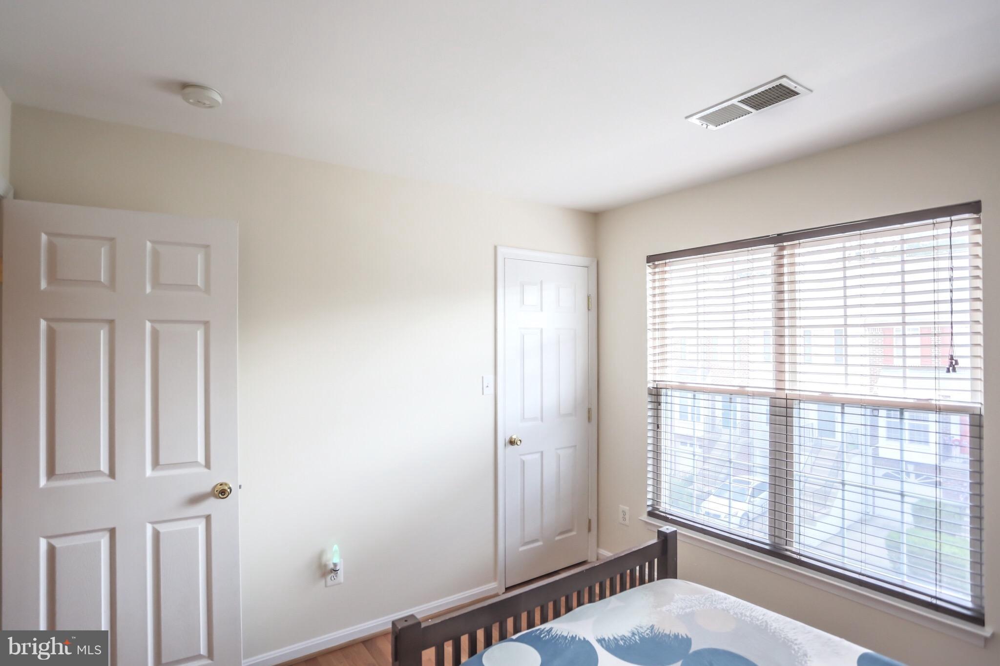 MOUNT VERNON TOWNES - Residential