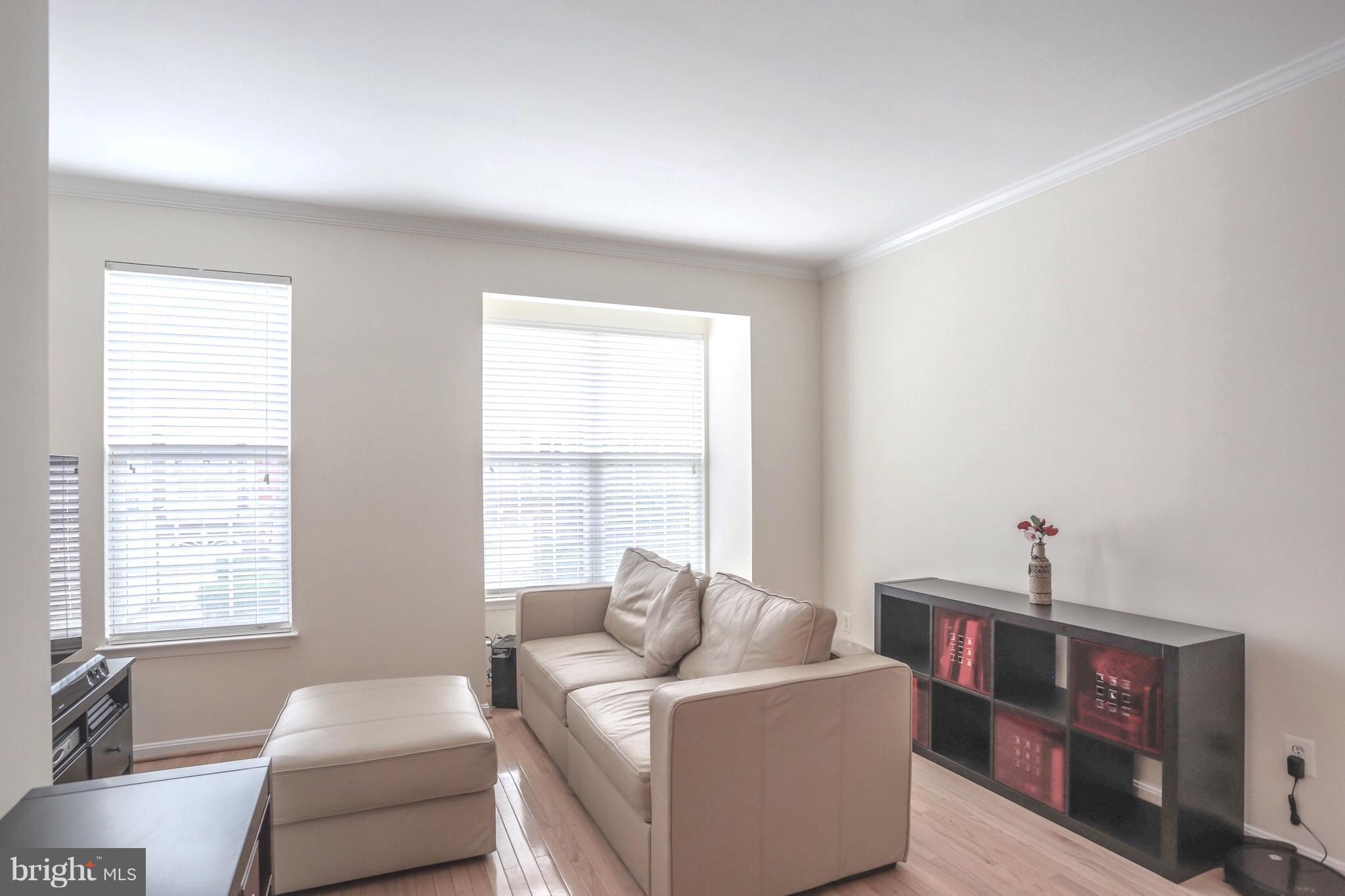 MOUNT VERNON TOWNES - Residential