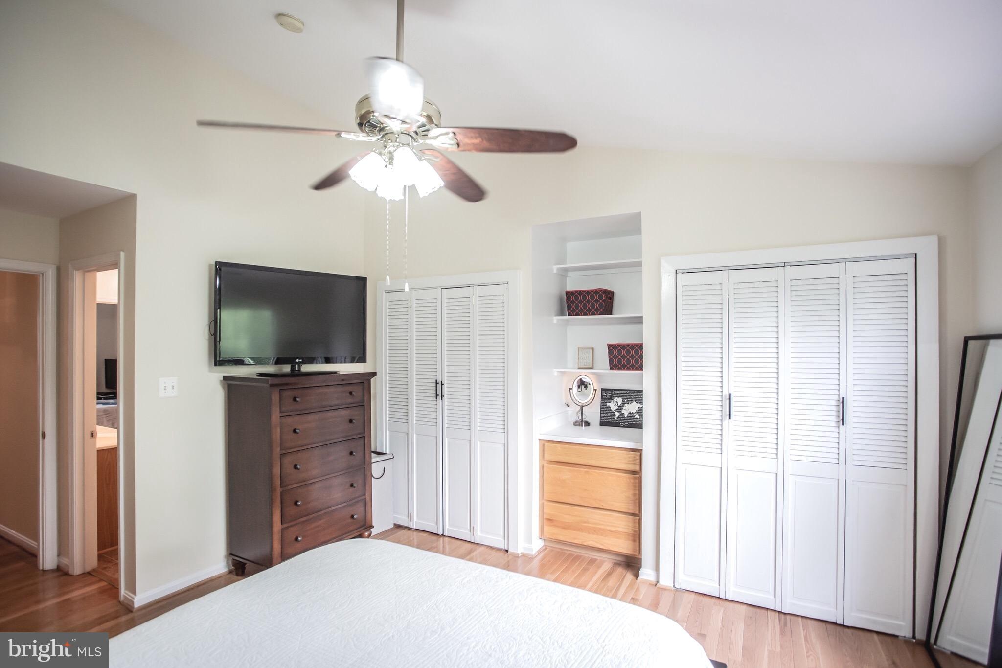 MOUNT VERNON TOWNES - Residential