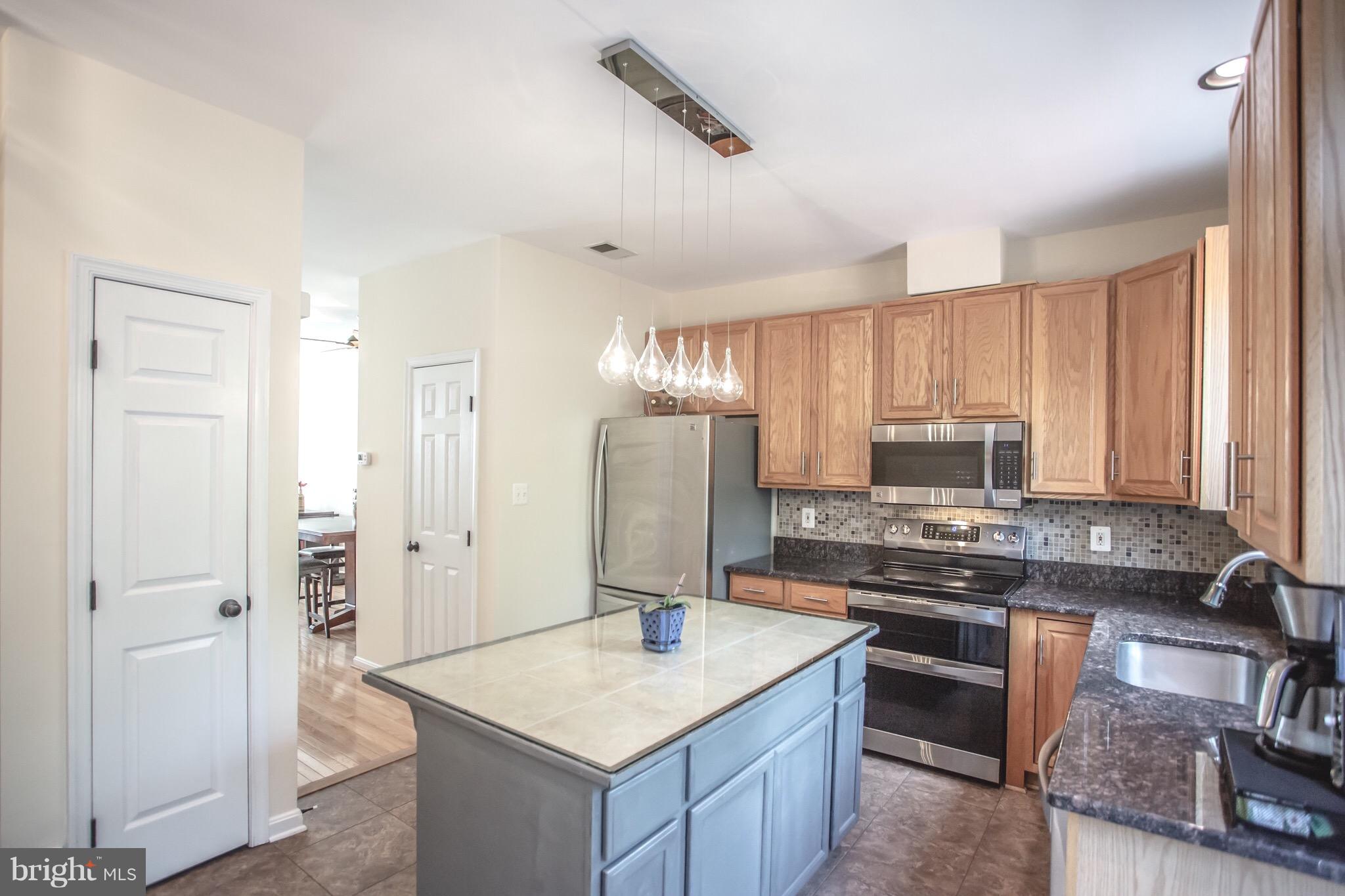 MOUNT VERNON TOWNES - Residential