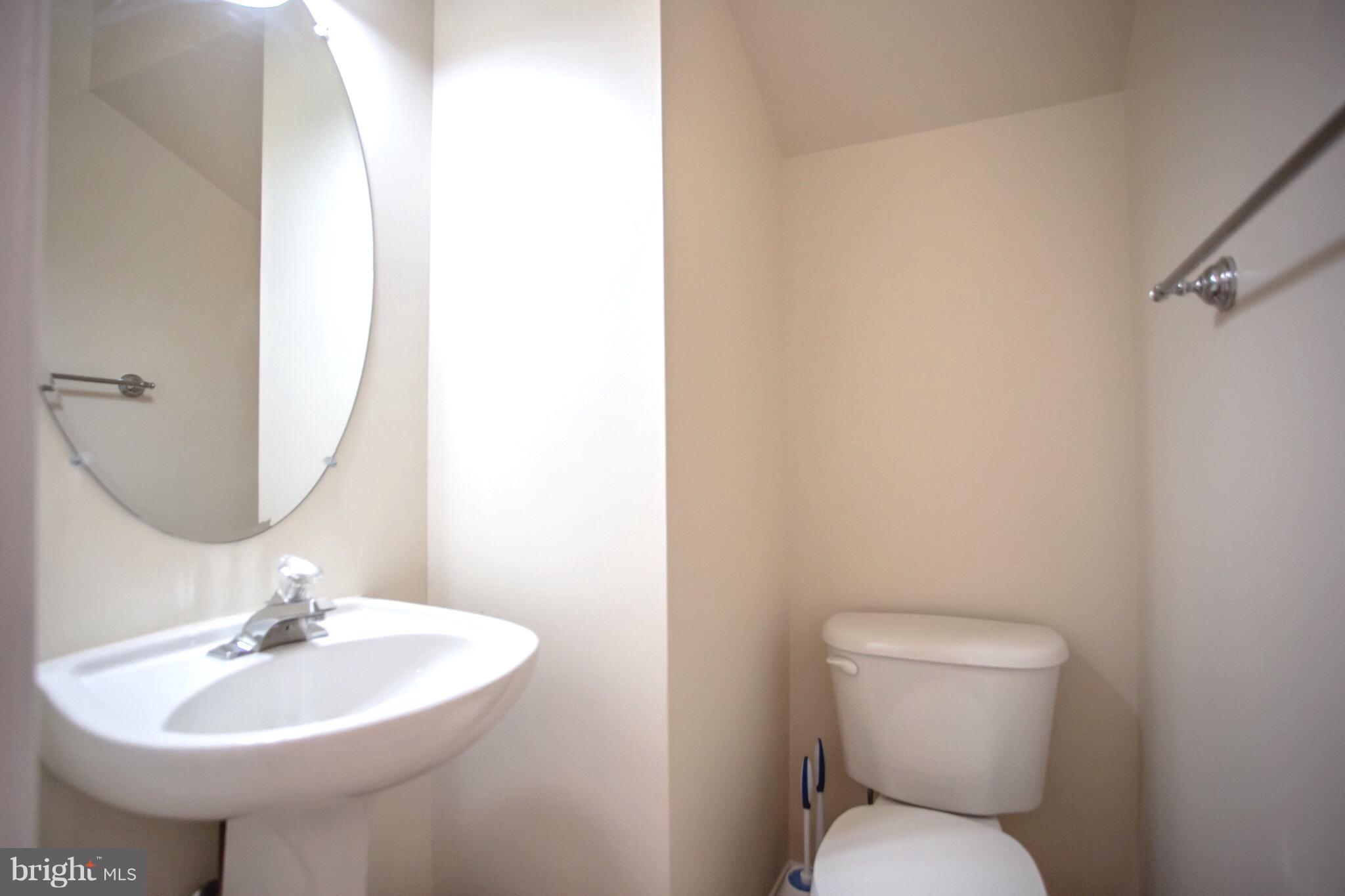 MOUNT VERNON TOWNES - Residential