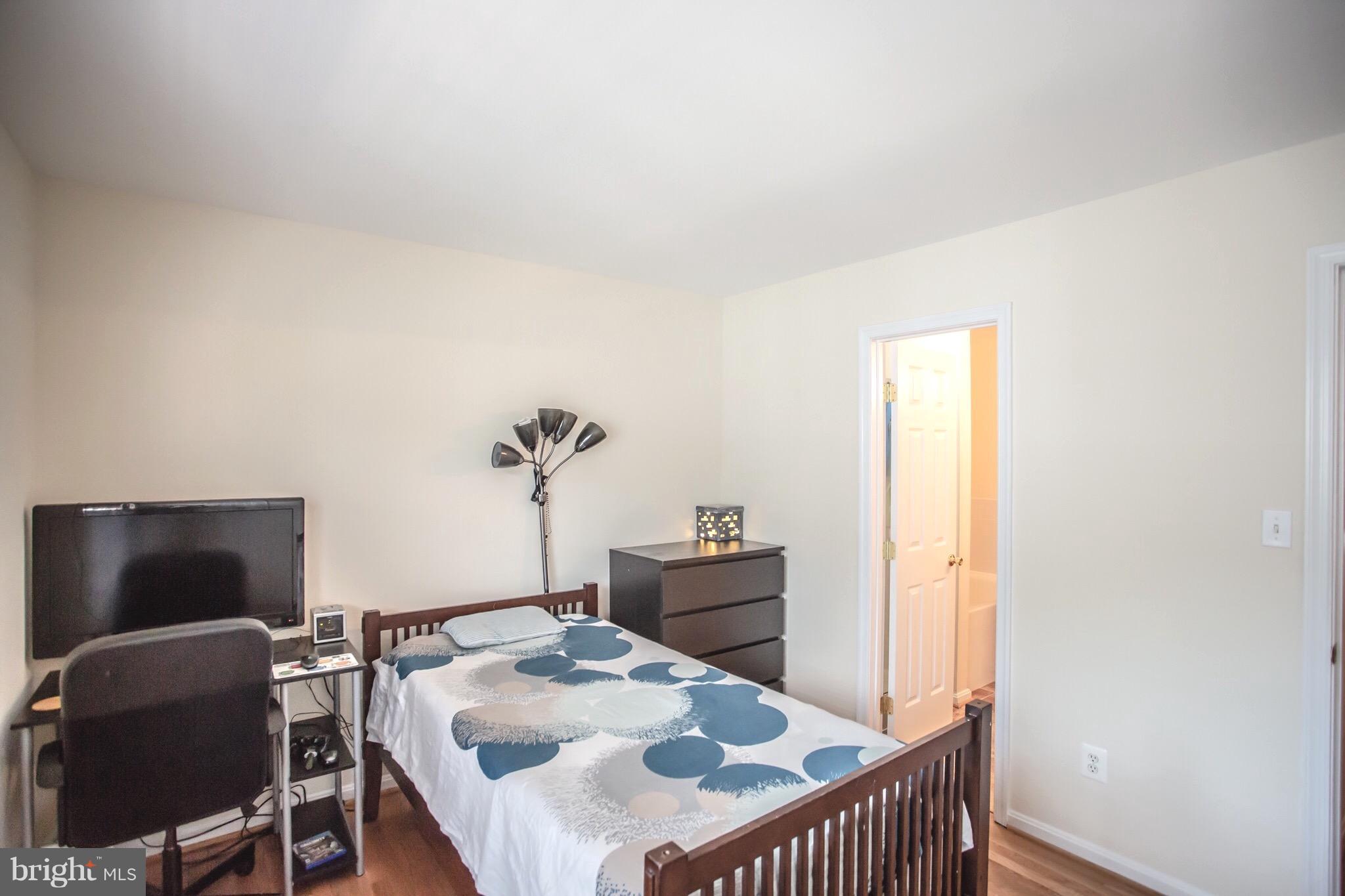 MOUNT VERNON TOWNES - Residential