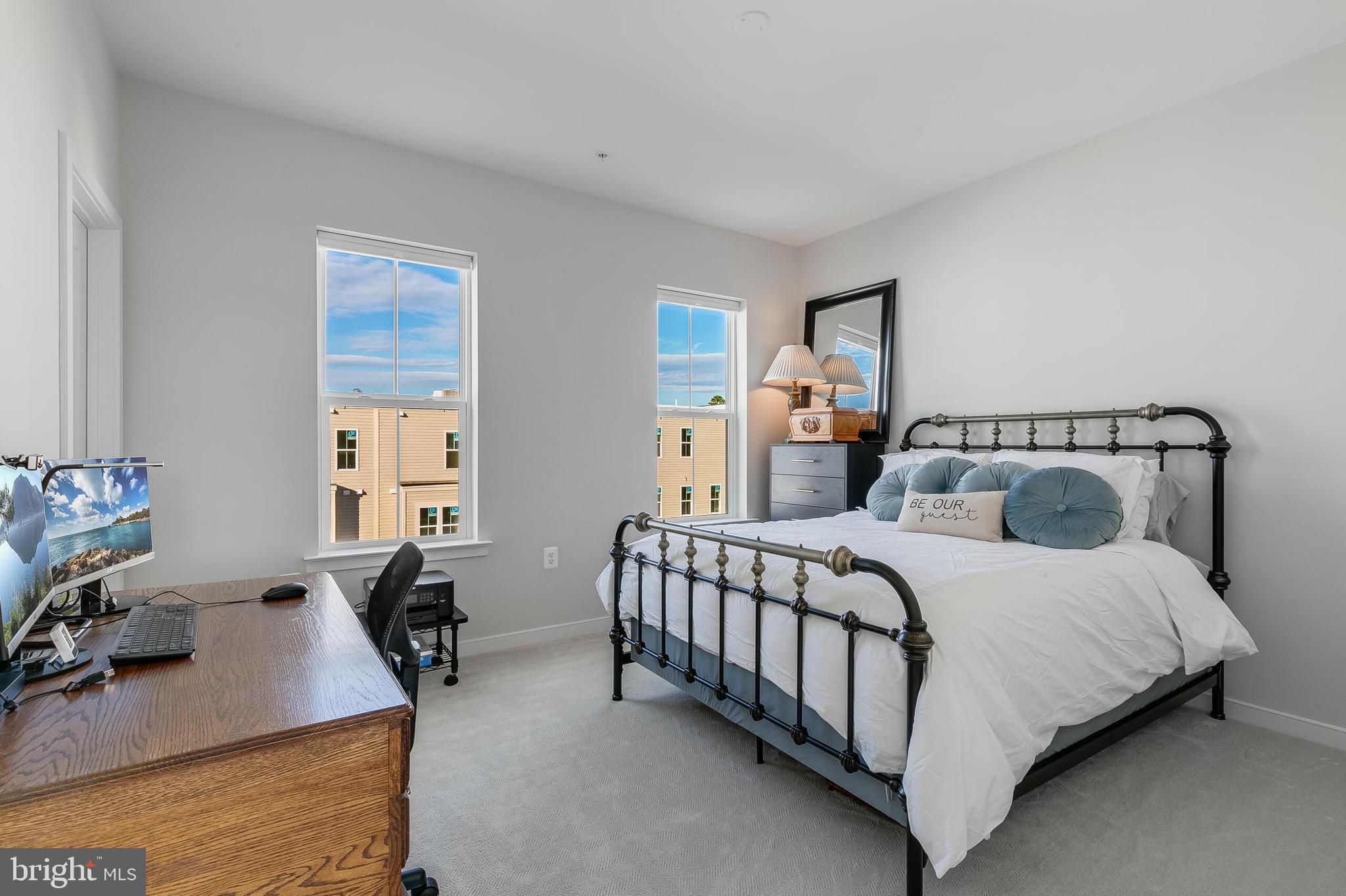 DOWNTOWN BRAMBLETON - Residential