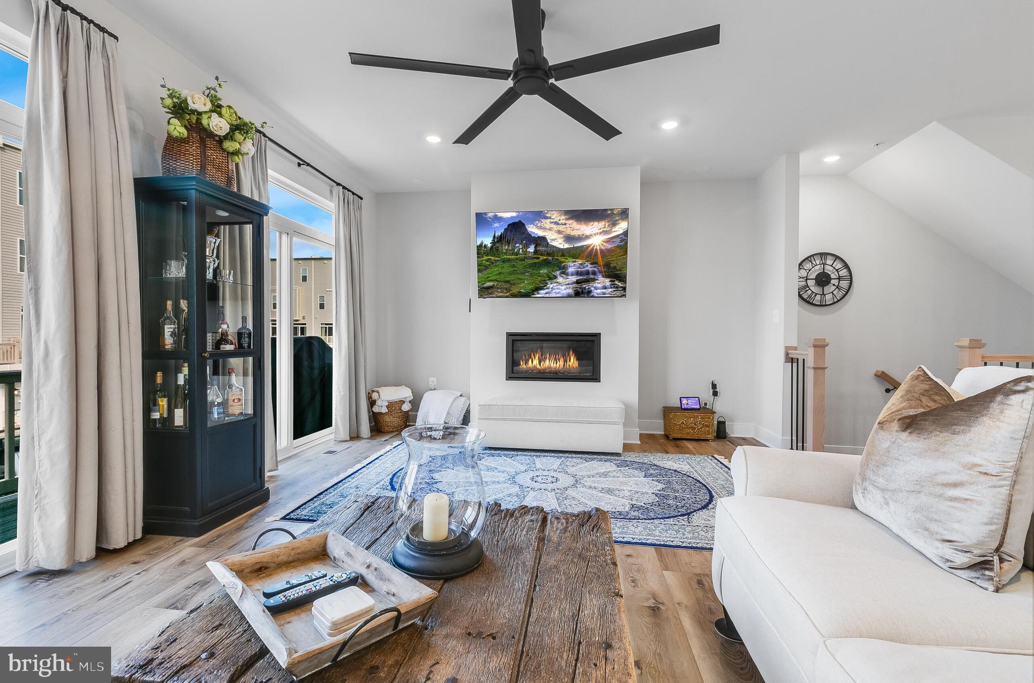 DOWNTOWN BRAMBLETON - Residential