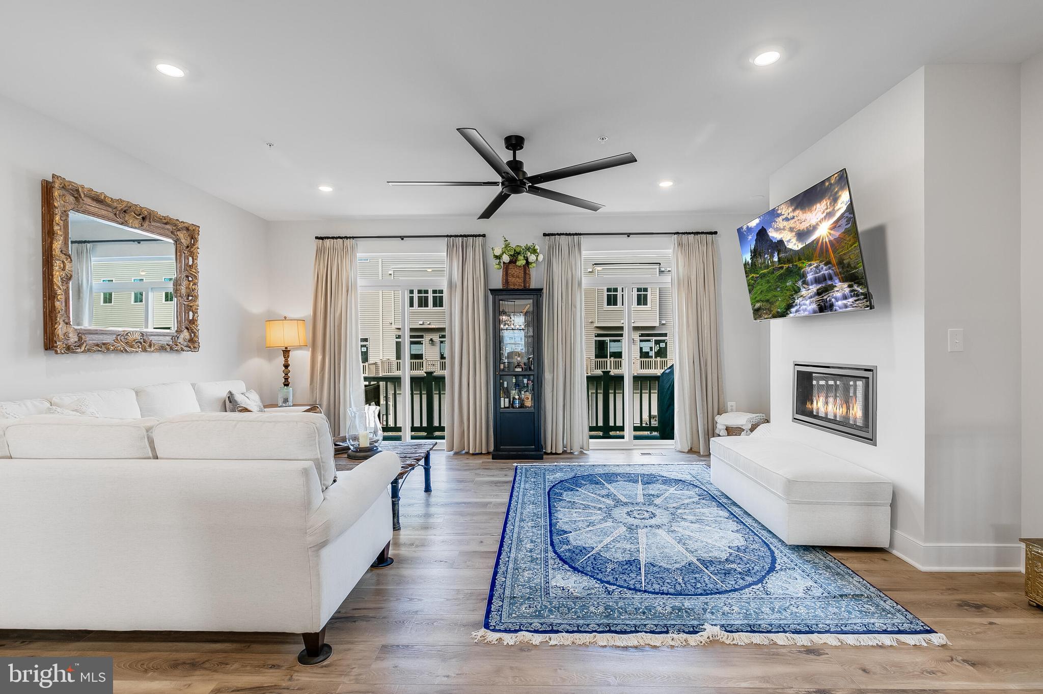 DOWNTOWN BRAMBLETON - Residential