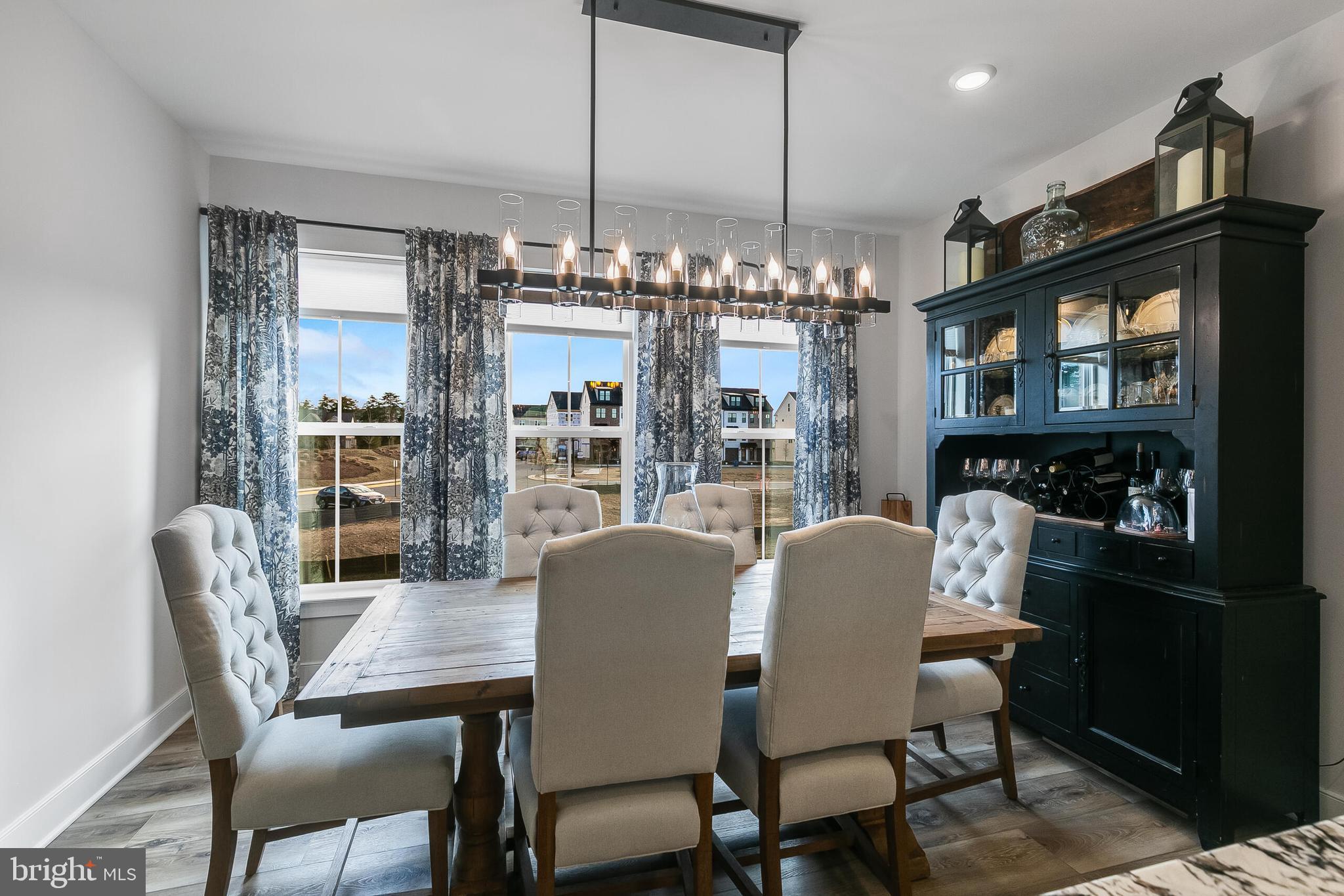 DOWNTOWN BRAMBLETON - Residential