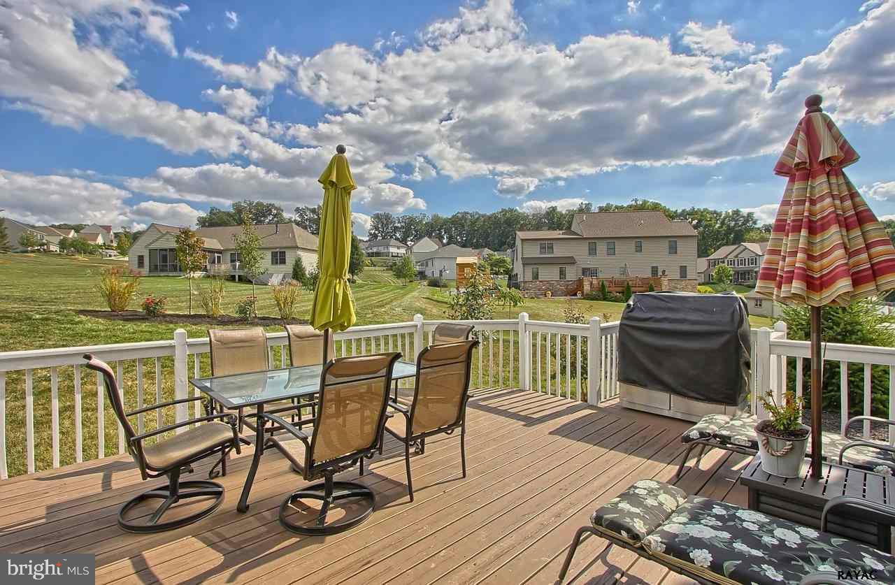 ORCHARD HILLS - Residential