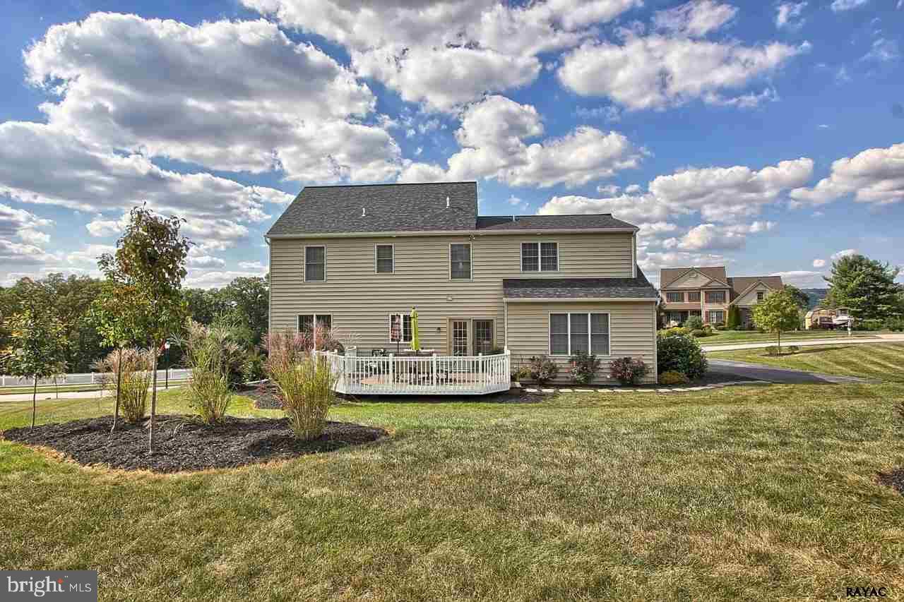 ORCHARD HILLS - Residential