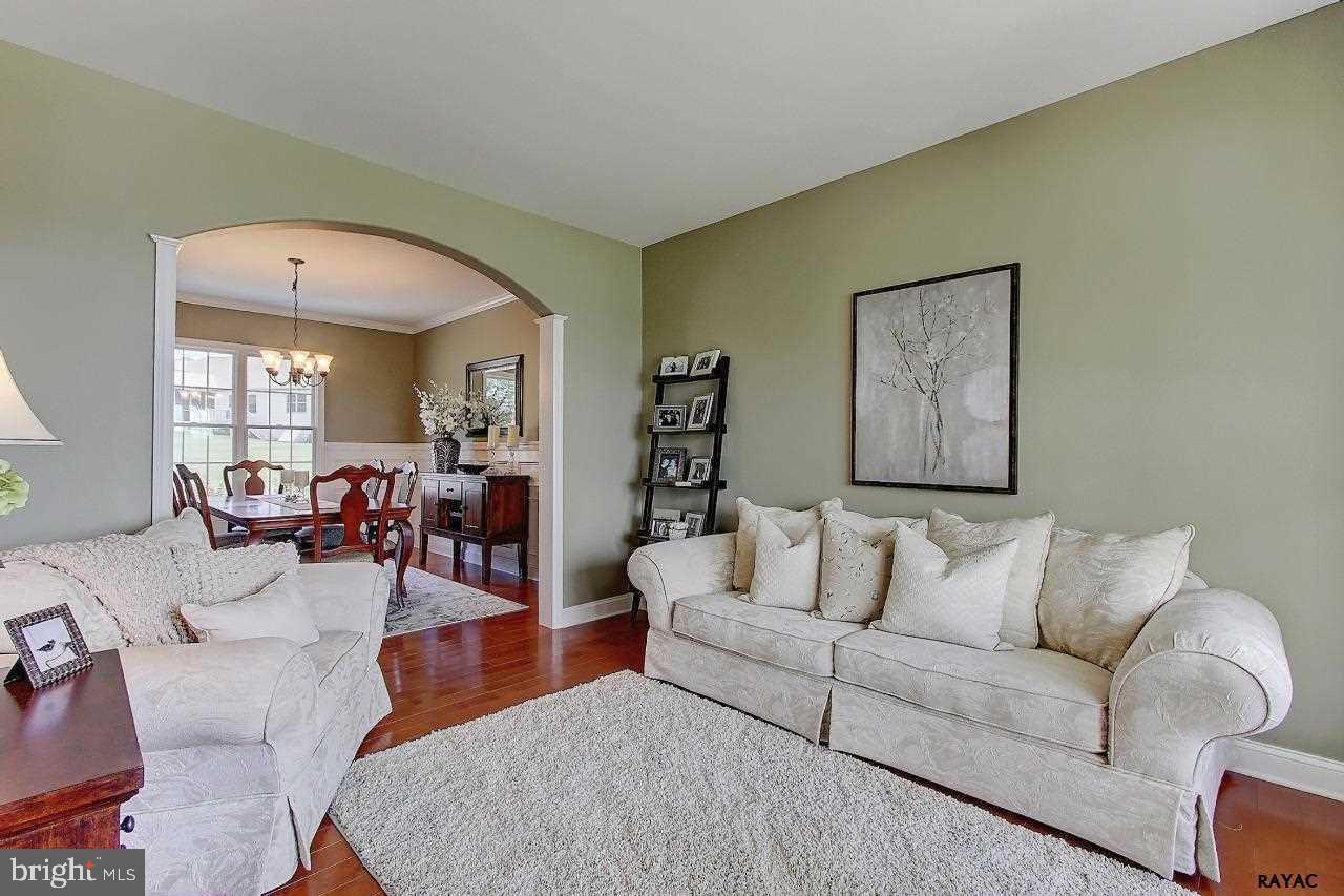 ORCHARD HILLS - Residential