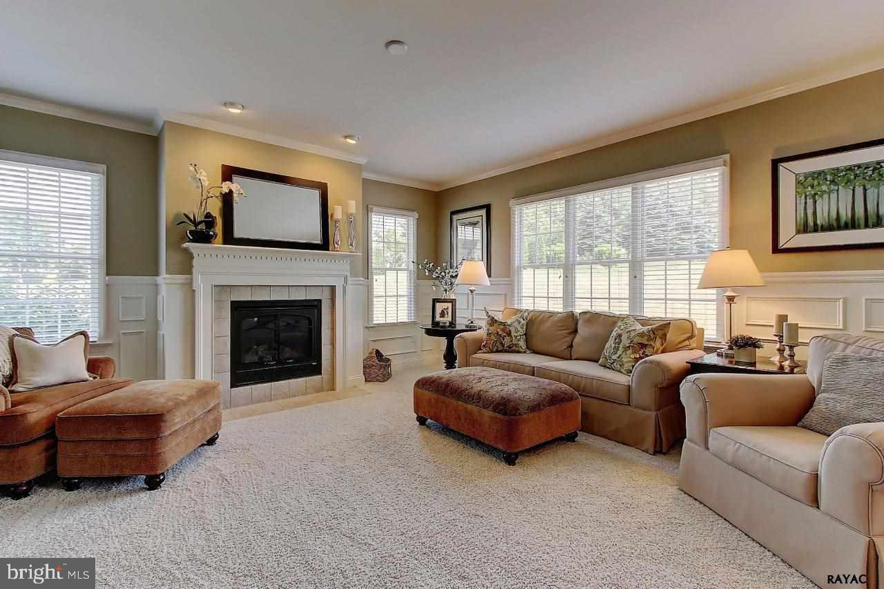 ORCHARD HILLS - Residential