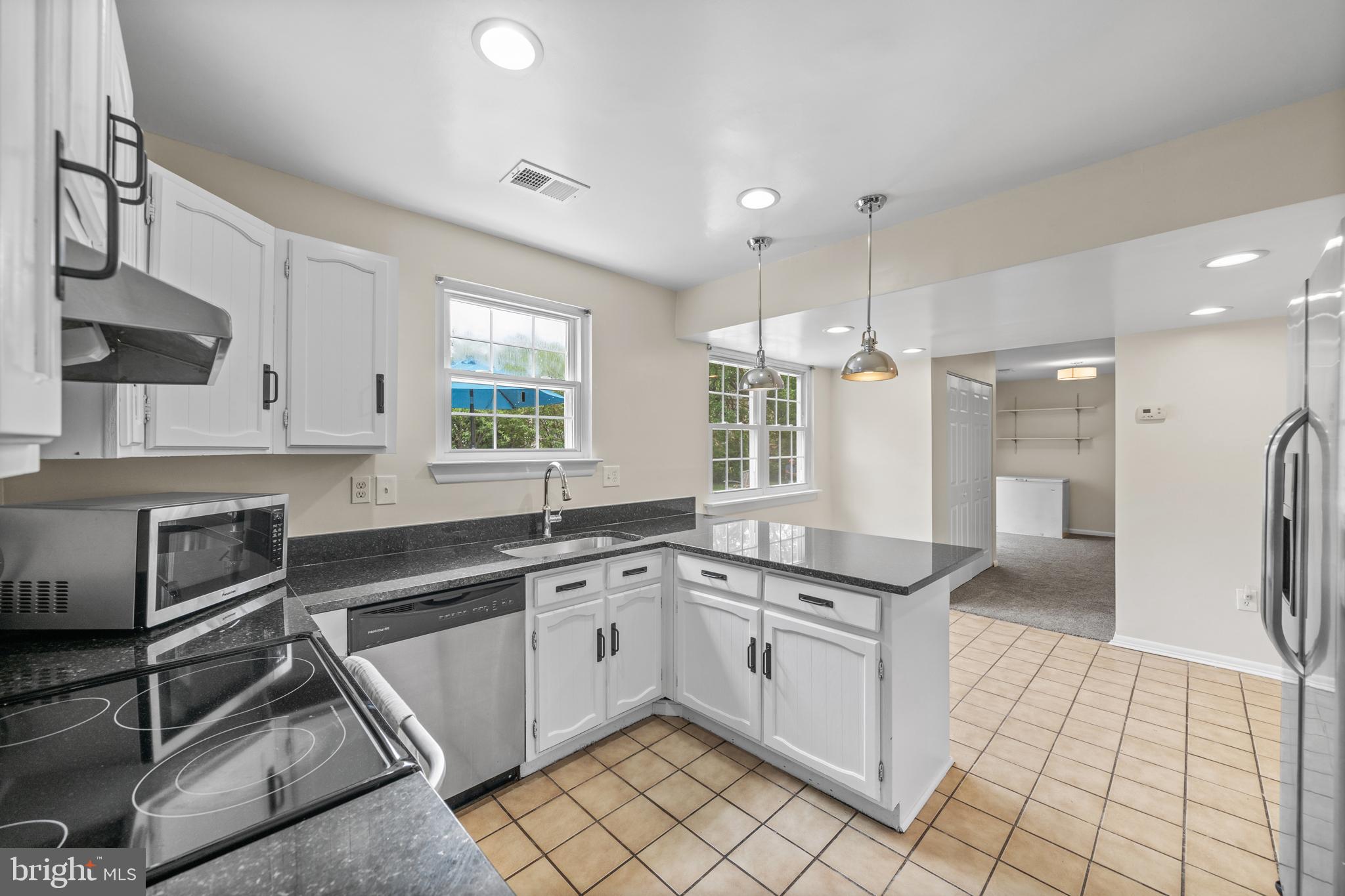 ST CHARLES SUB - WAKEFIELD - Residential