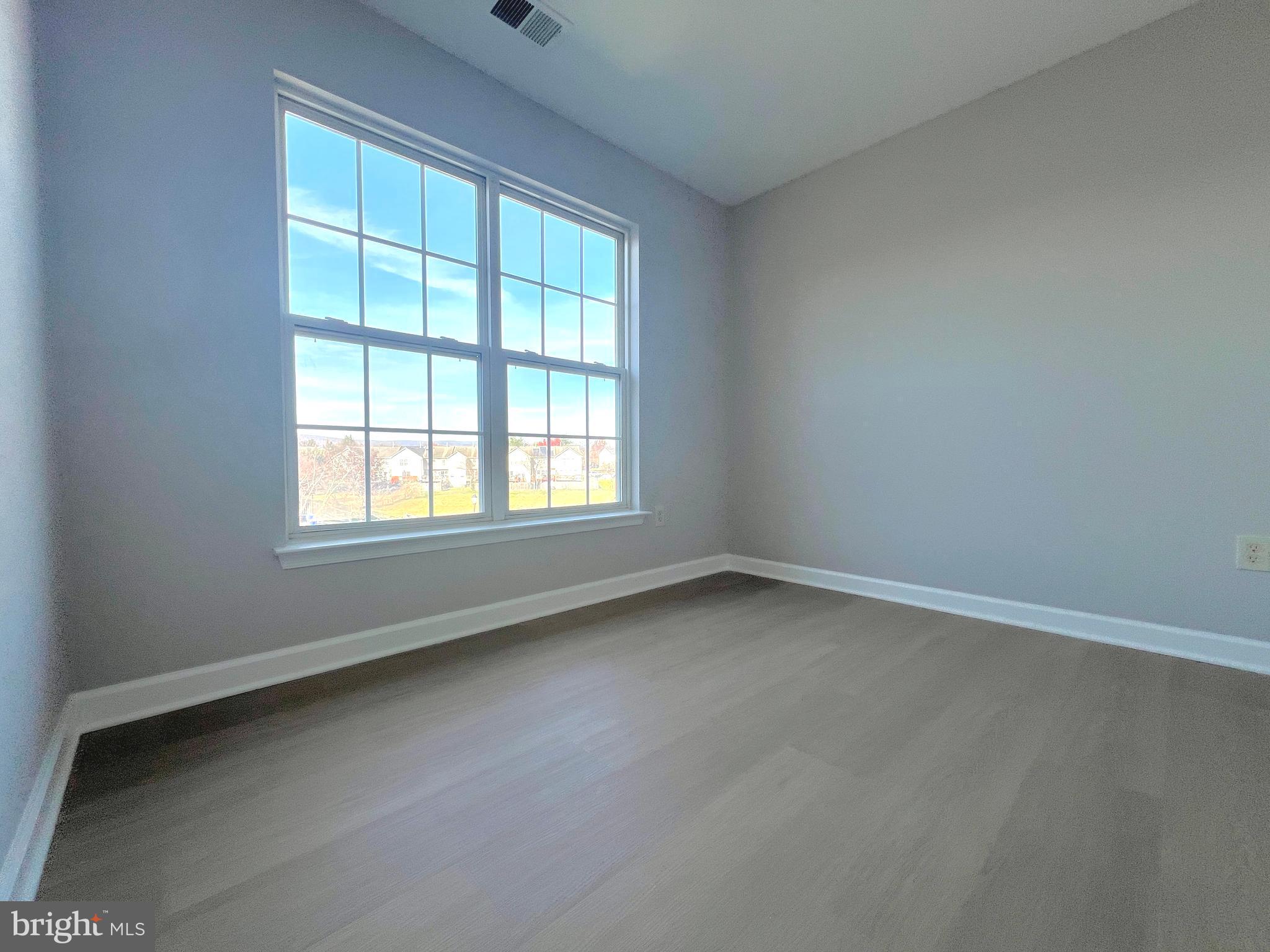 WILLOW BROOK - Residential