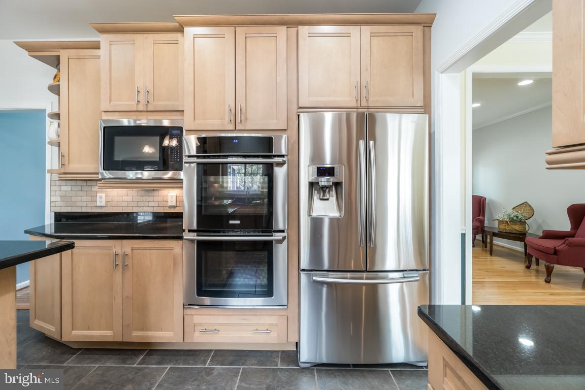 HAMPTON OAKS - Residential