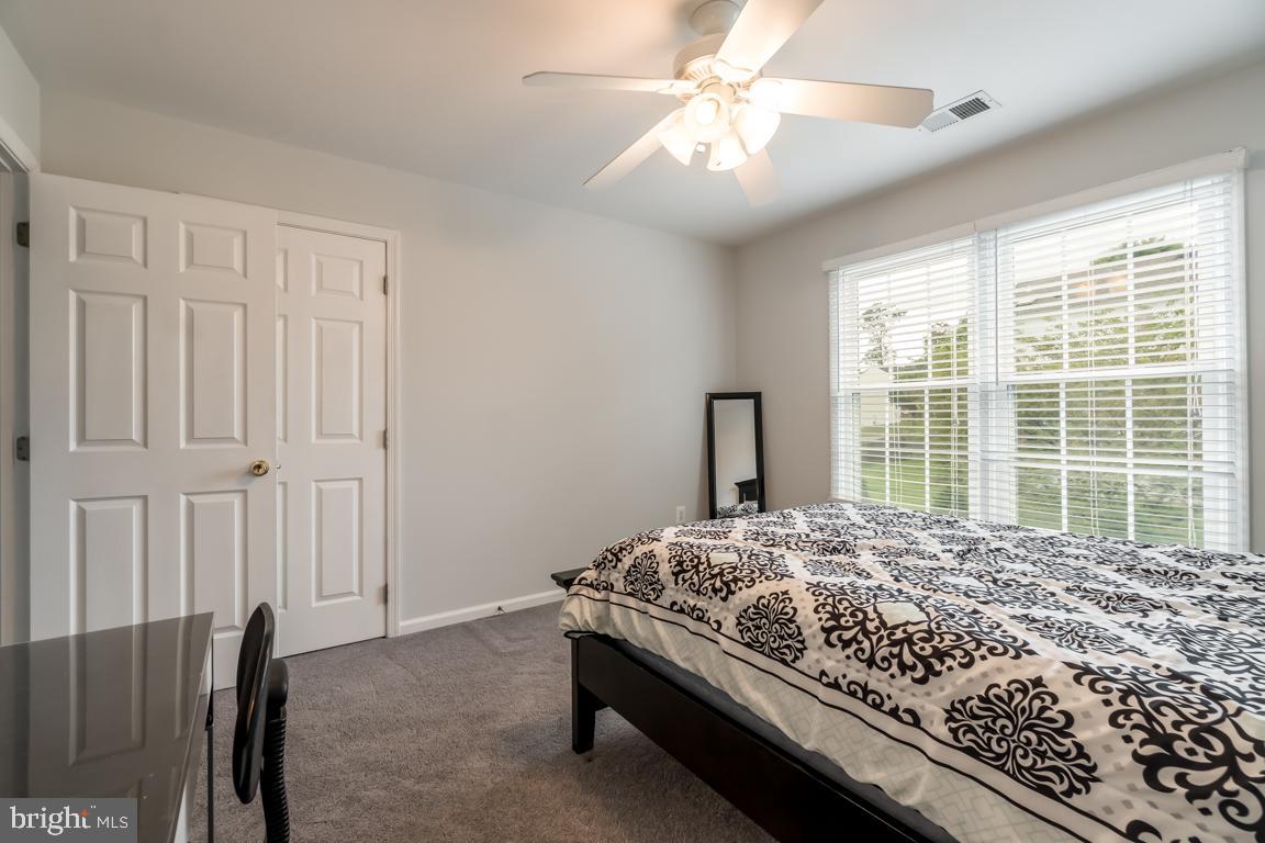 HAMPTON OAKS - Residential