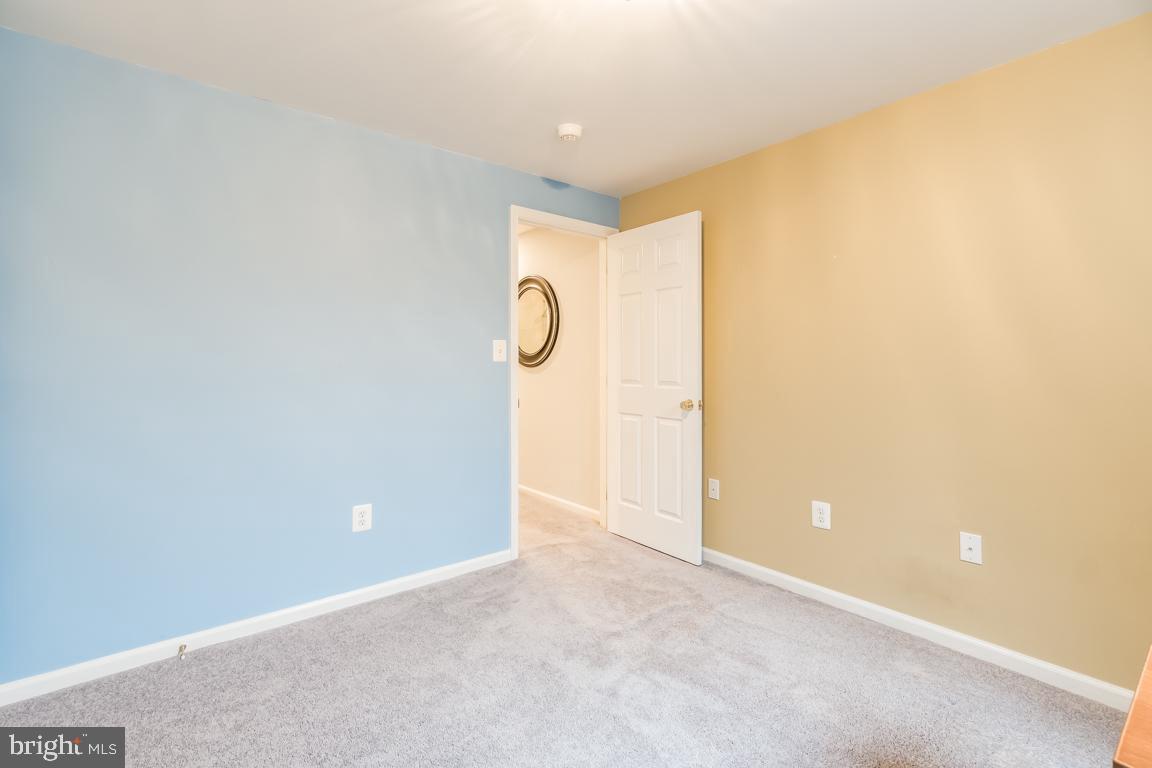 HAMPTON OAKS - Residential