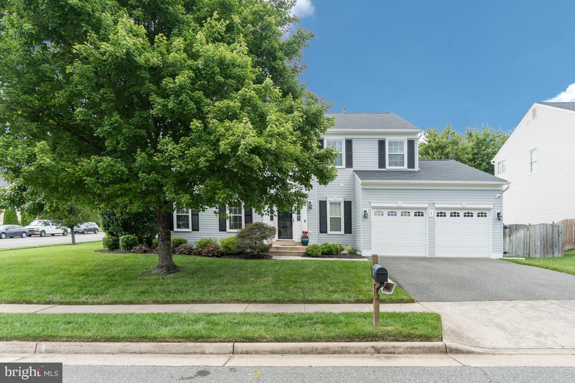 HAMPTON OAKS - Residential