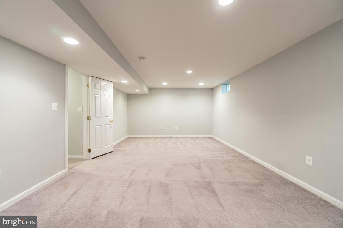 HAMPTON OAKS - Residential