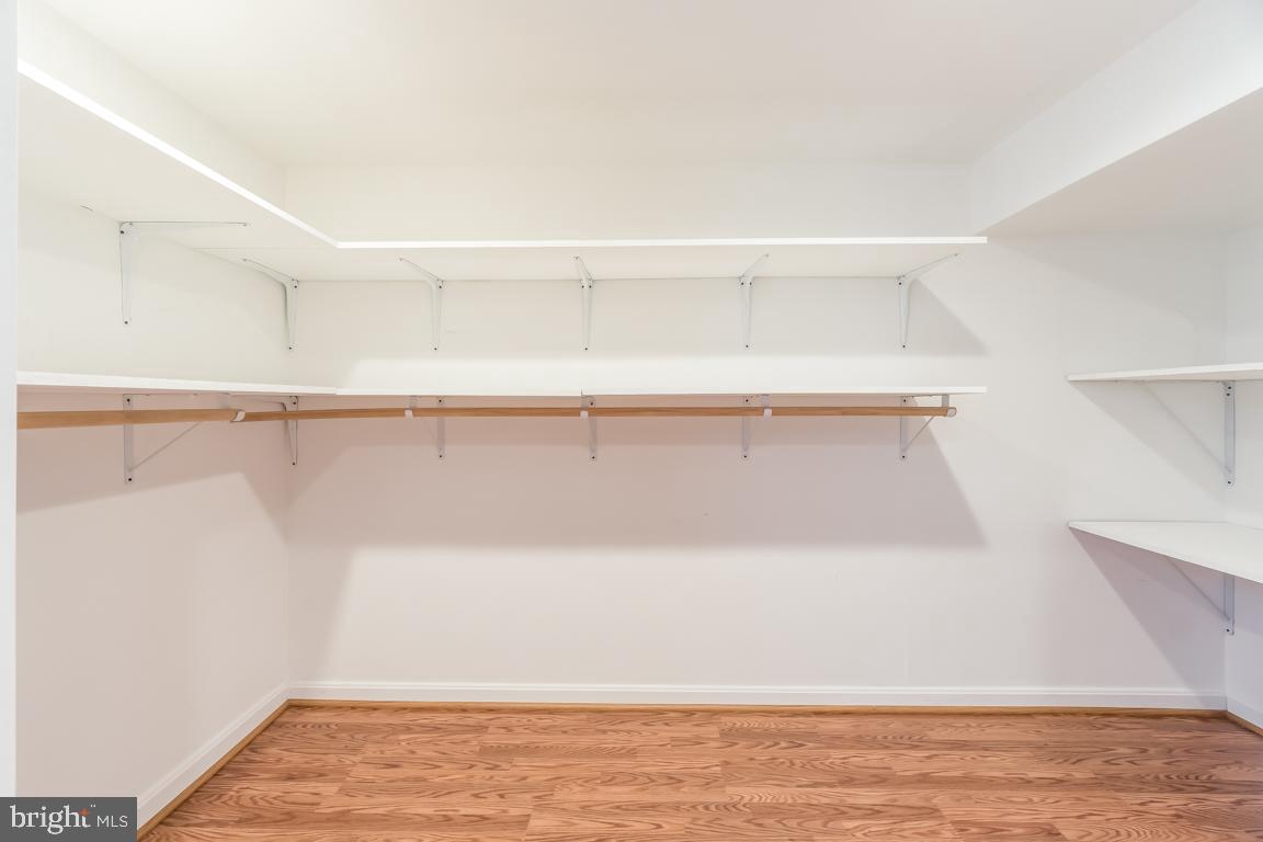 HAMPTON OAKS - Residential