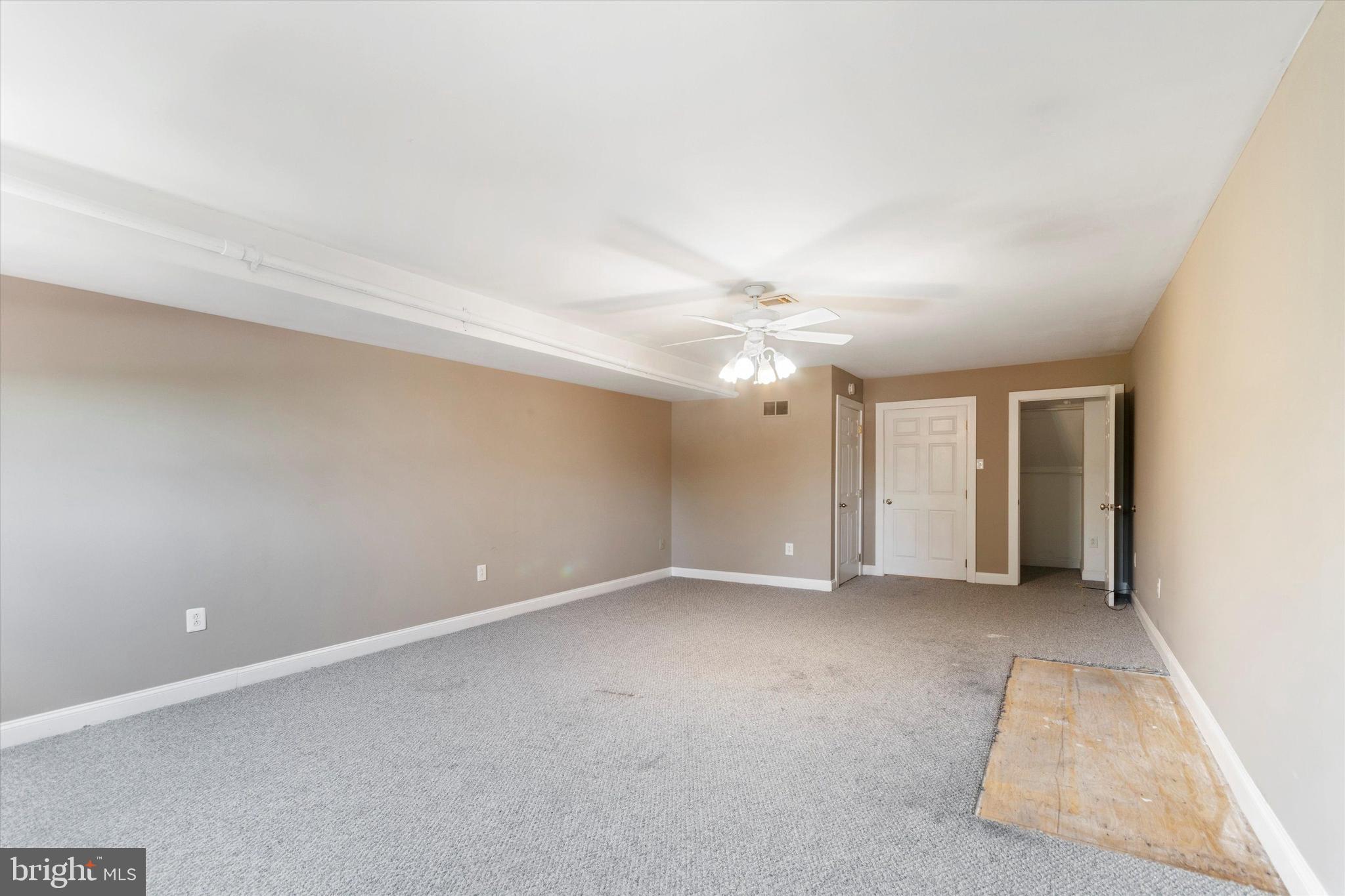 ROXBOROUGH - Residential