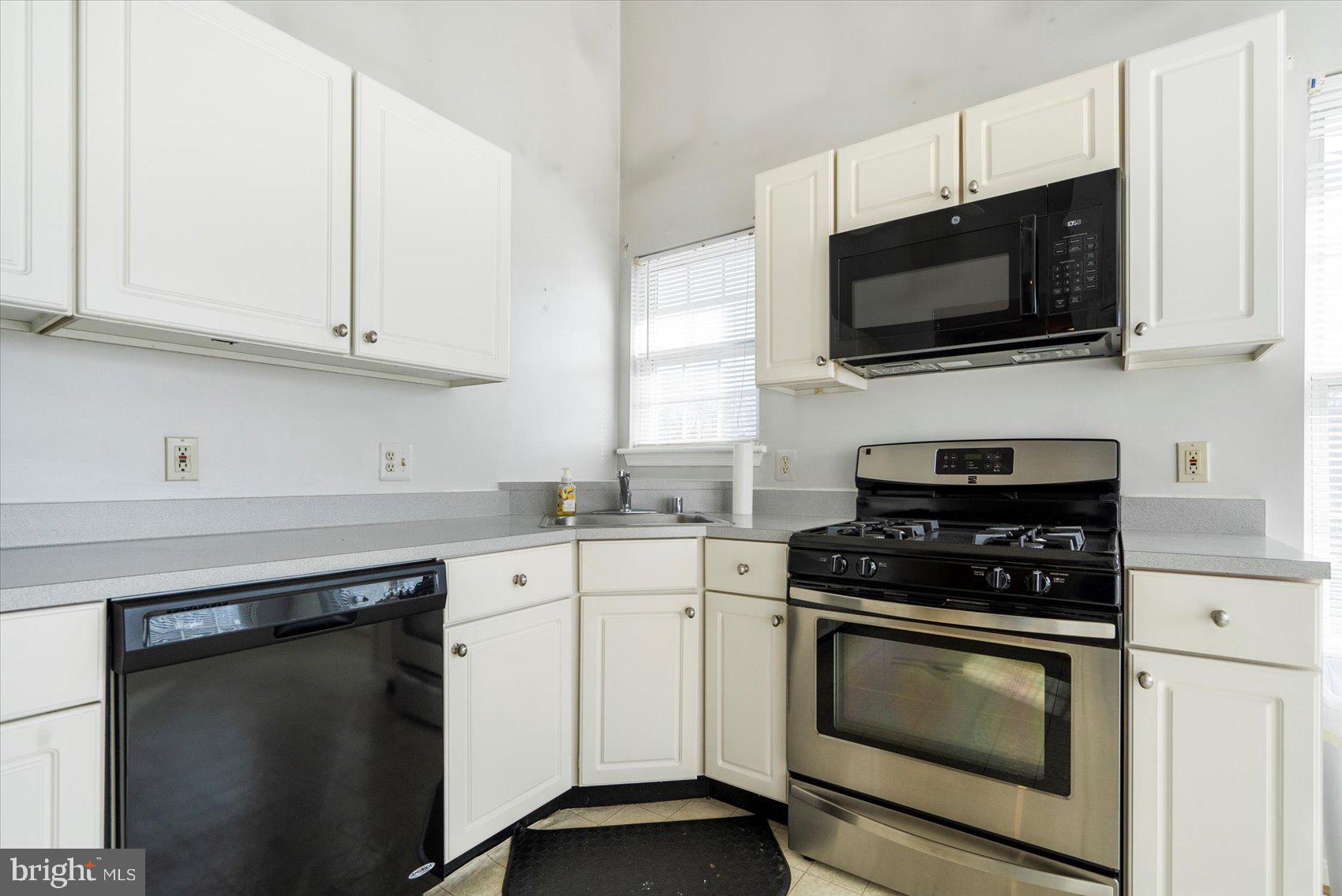 THE LAURELS - Residential