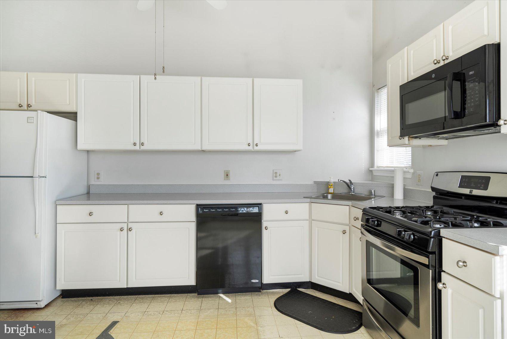 THE LAURELS - Residential