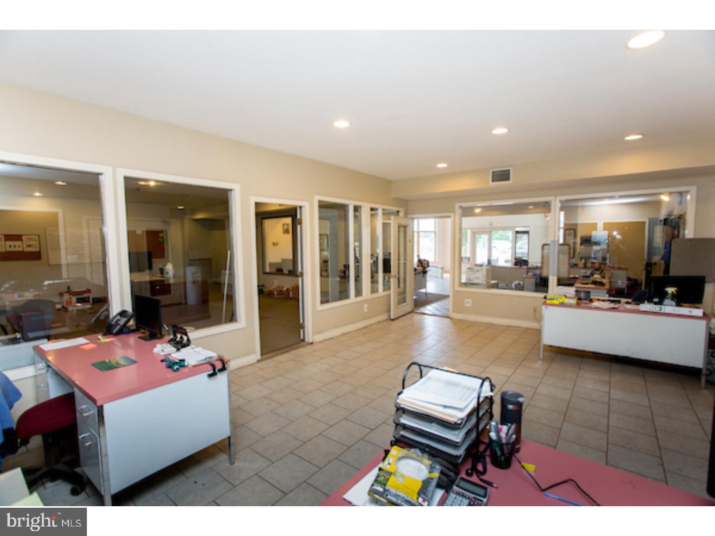 AMBERLEIGH - Commercial Sale