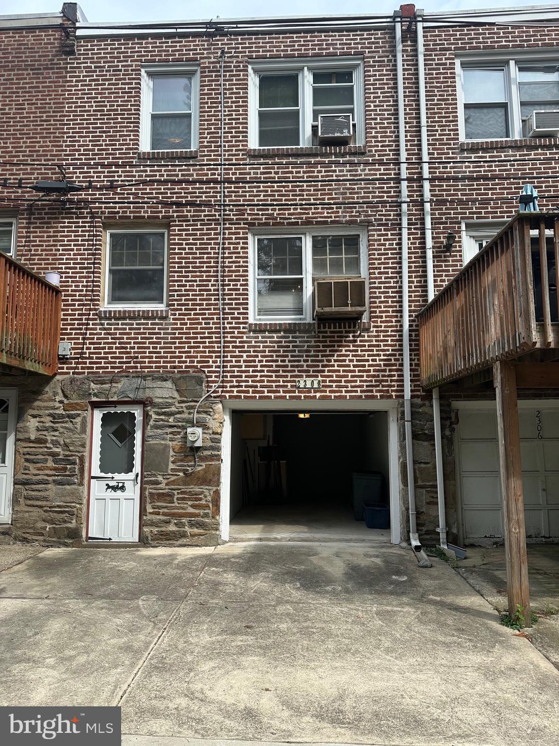 DREXEL PARK GARDEN - Residential Lease