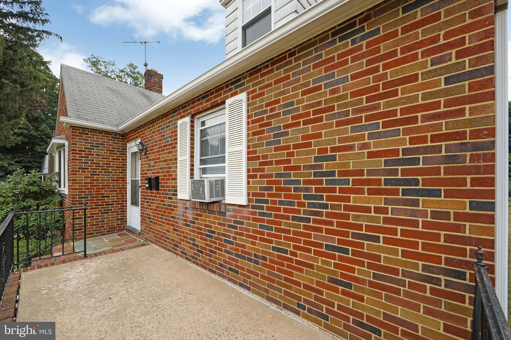 30 HENDRICKSON AVENUE B