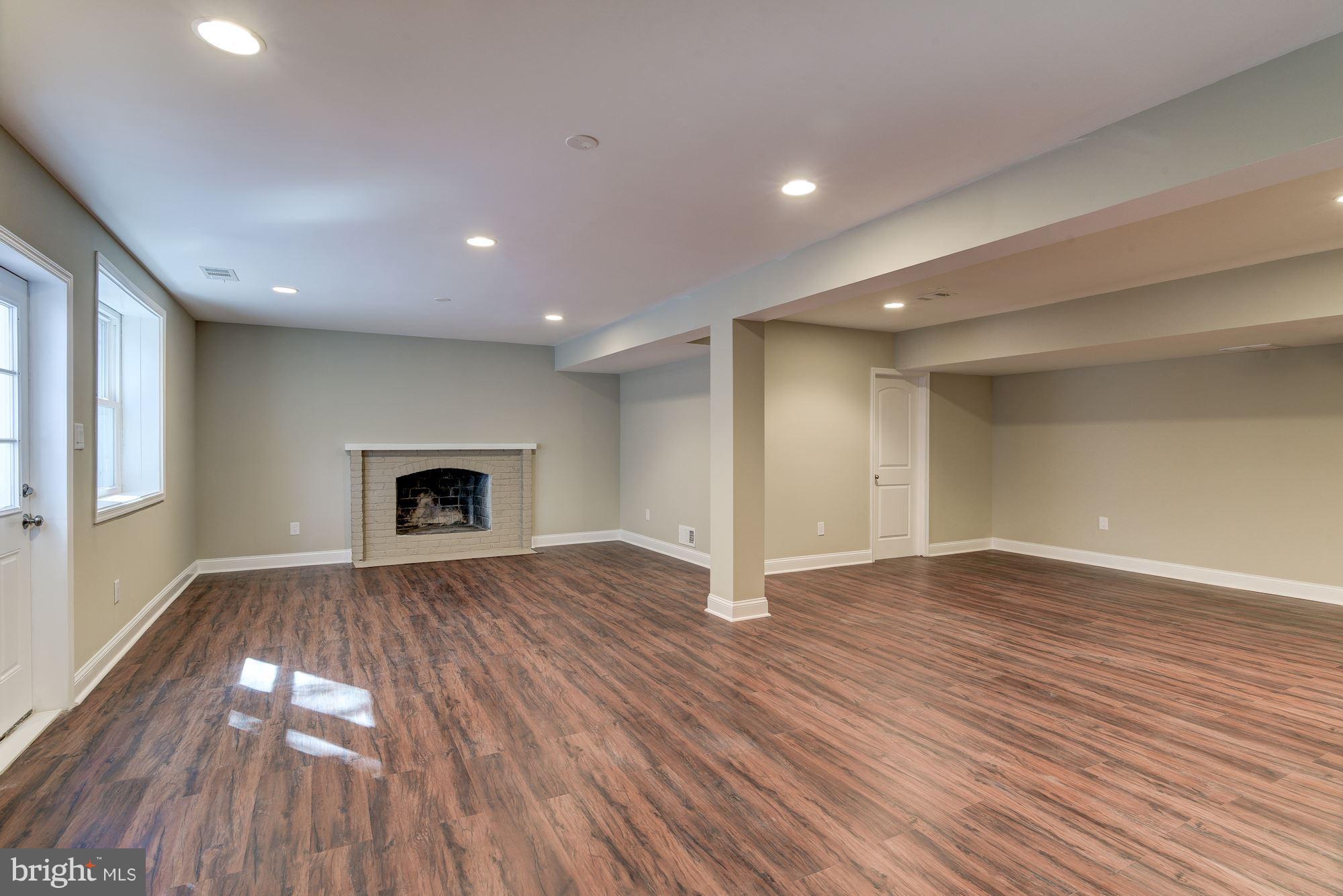 RIVER FALLS - Residential