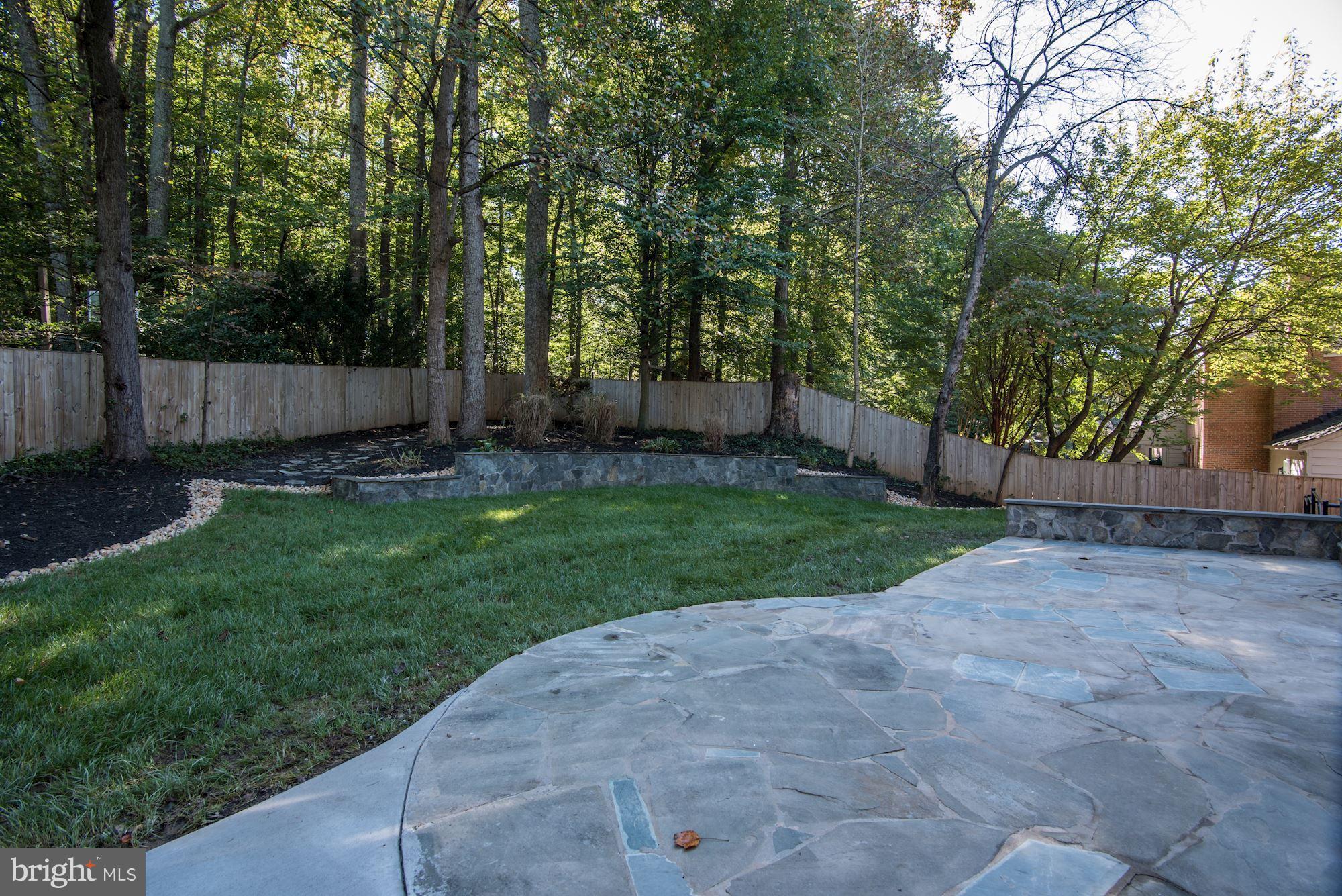 RIVER FALLS - Residential