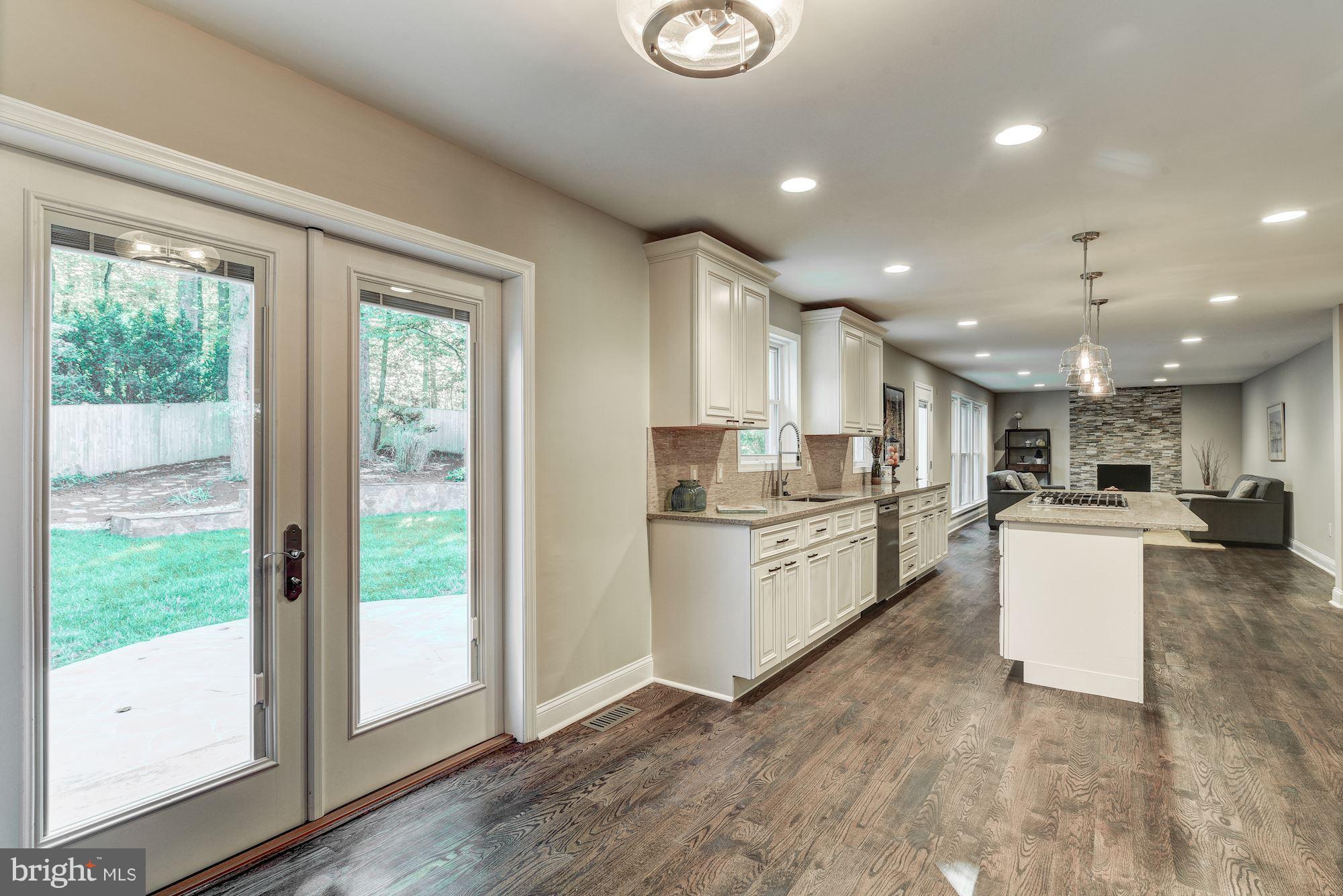 RIVER FALLS - Residential