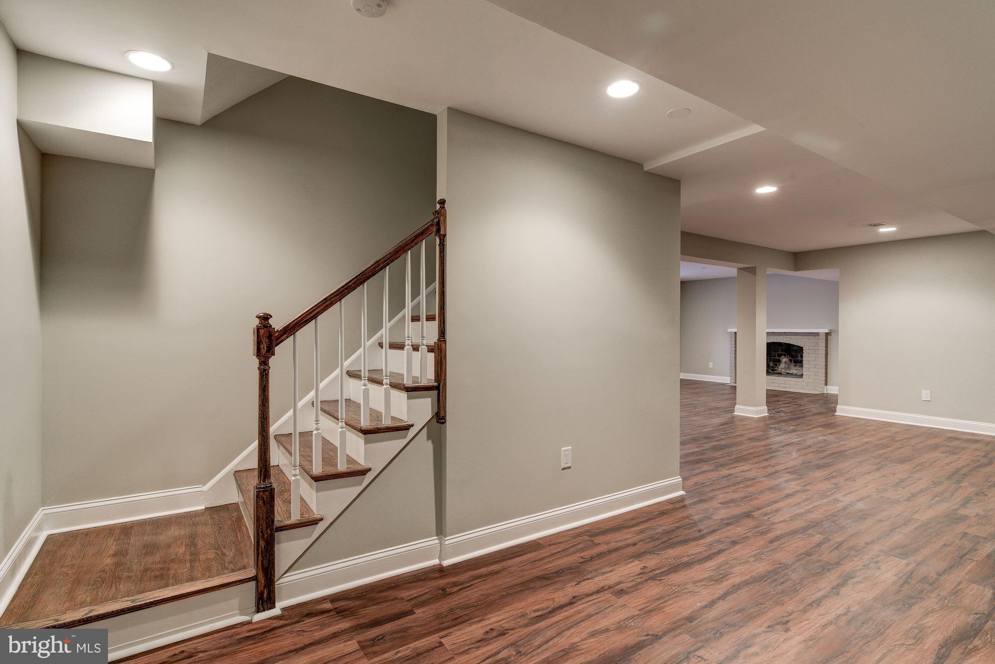 RIVER FALLS - Residential