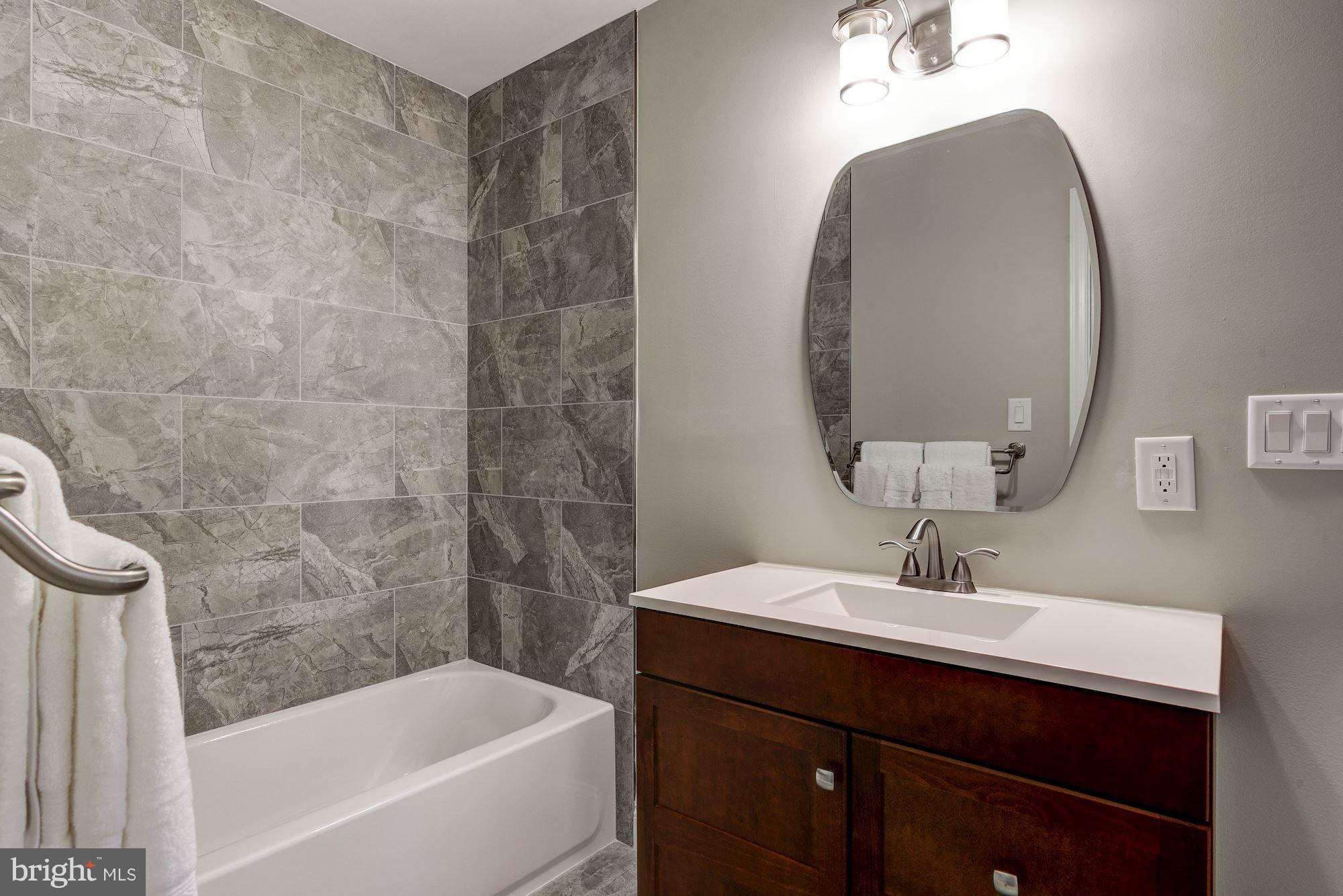 RIVER FALLS - Residential