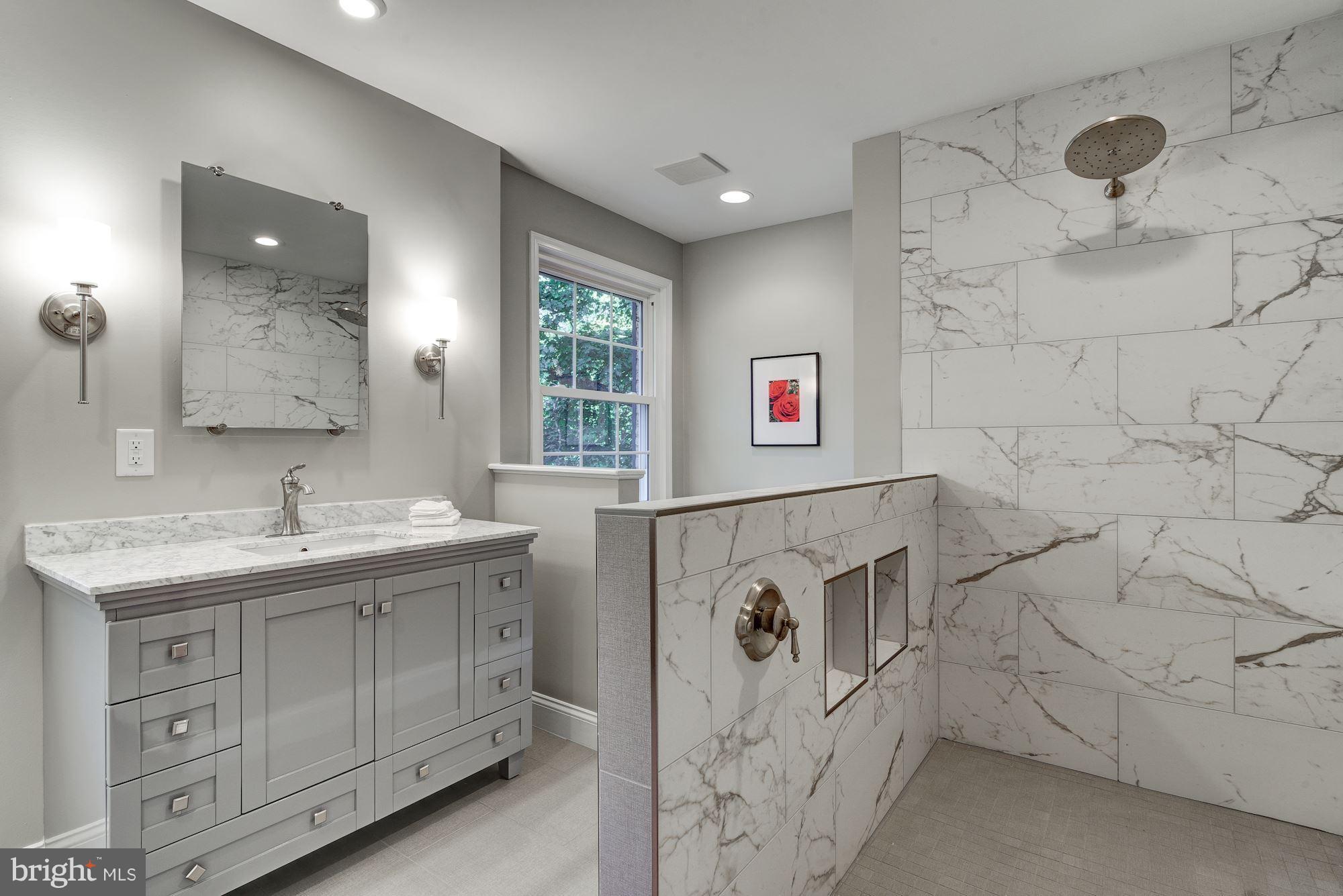 RIVER FALLS - Residential