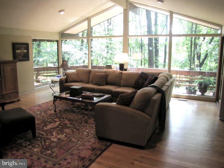 VALLEY FORGE MTN - Residential