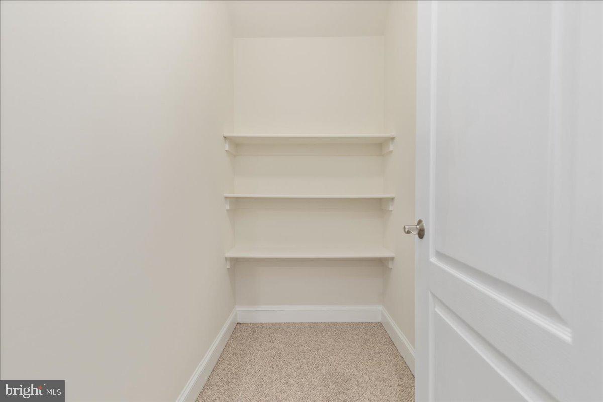 BURNING TREE VALLEY - Residential