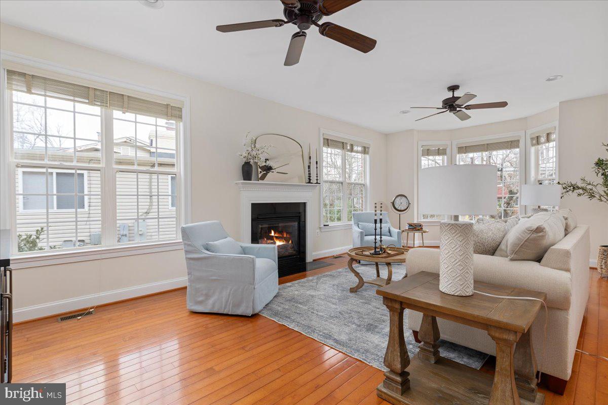 BURNING TREE VALLEY - Residential