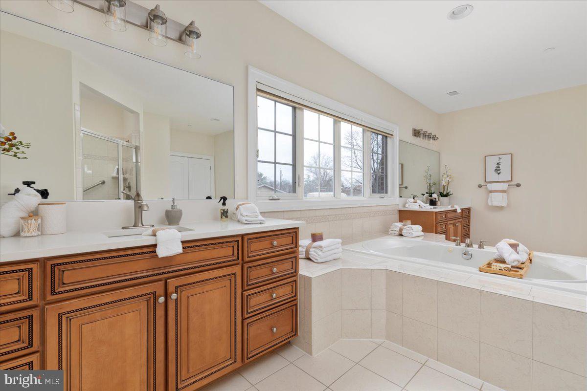 BURNING TREE VALLEY - Residential