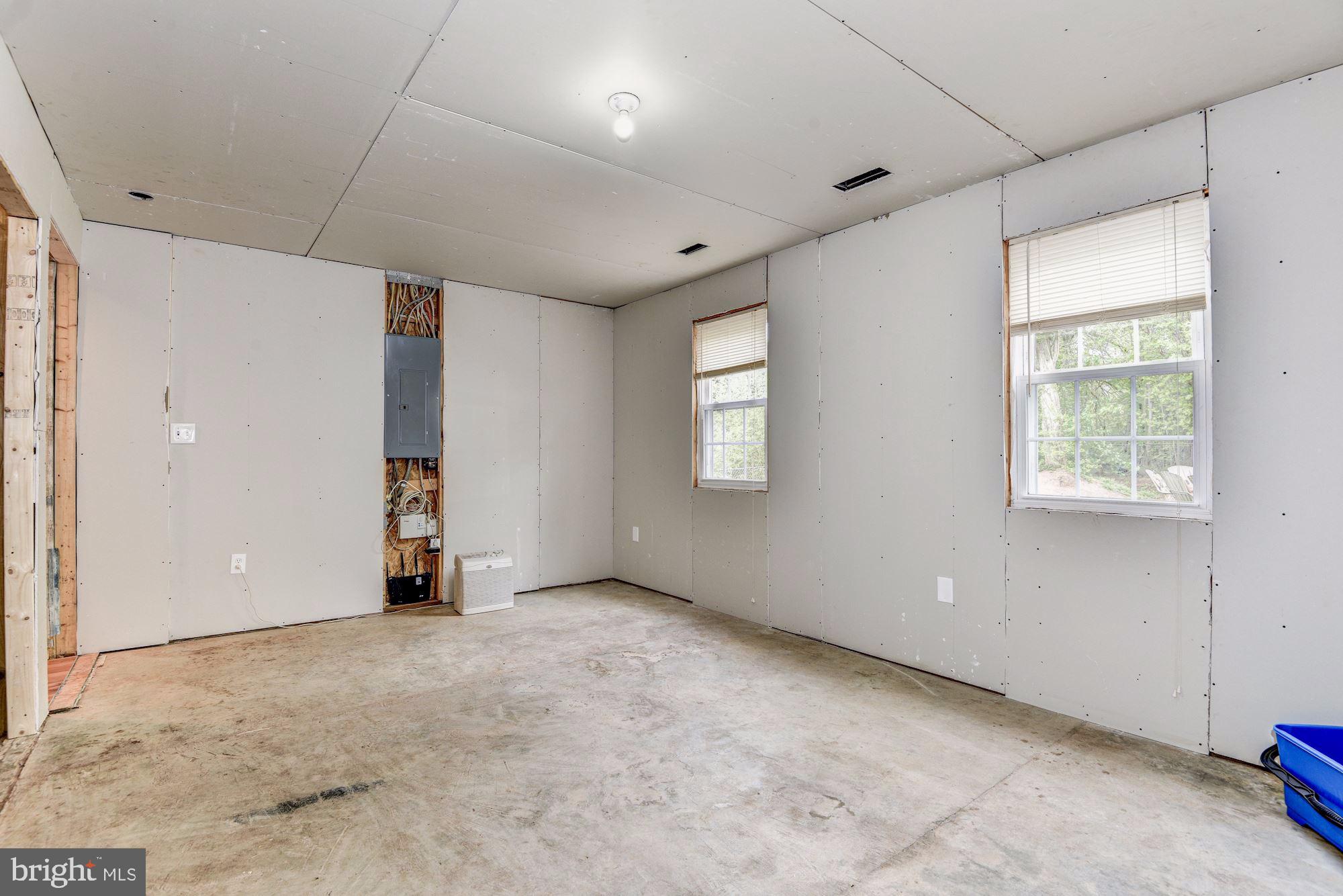 MANASSAS PARK - Residential