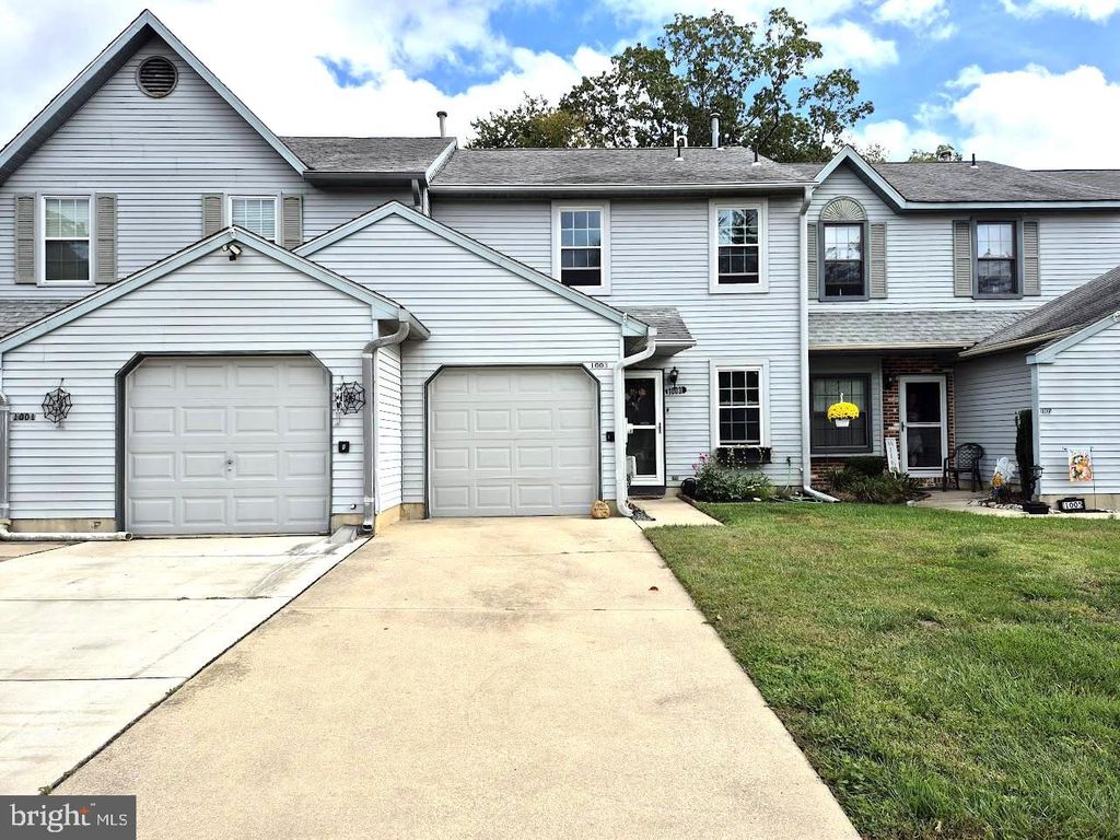 Photo of 1003 Baywood Drive, WILLIAMSTOWN, NJ 08094 (MLS # NJGL2065442)