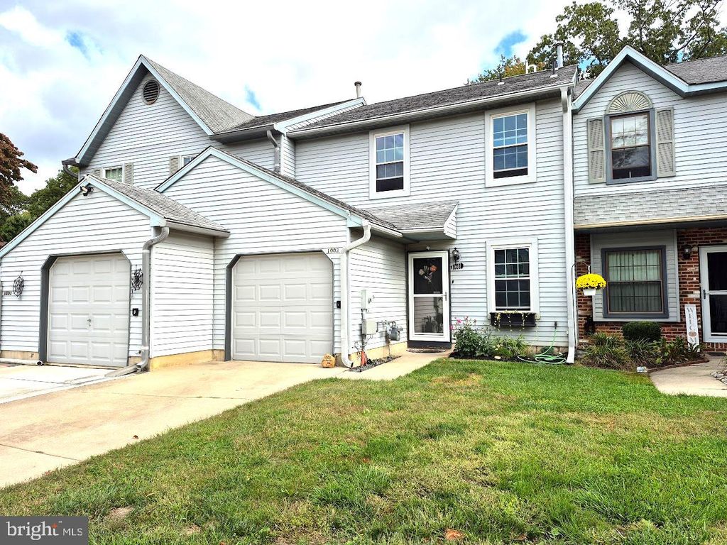 Photo of 1003 Baywood Drive, WILLIAMSTOWN, NJ 08094 (MLS # NJGL2065442)