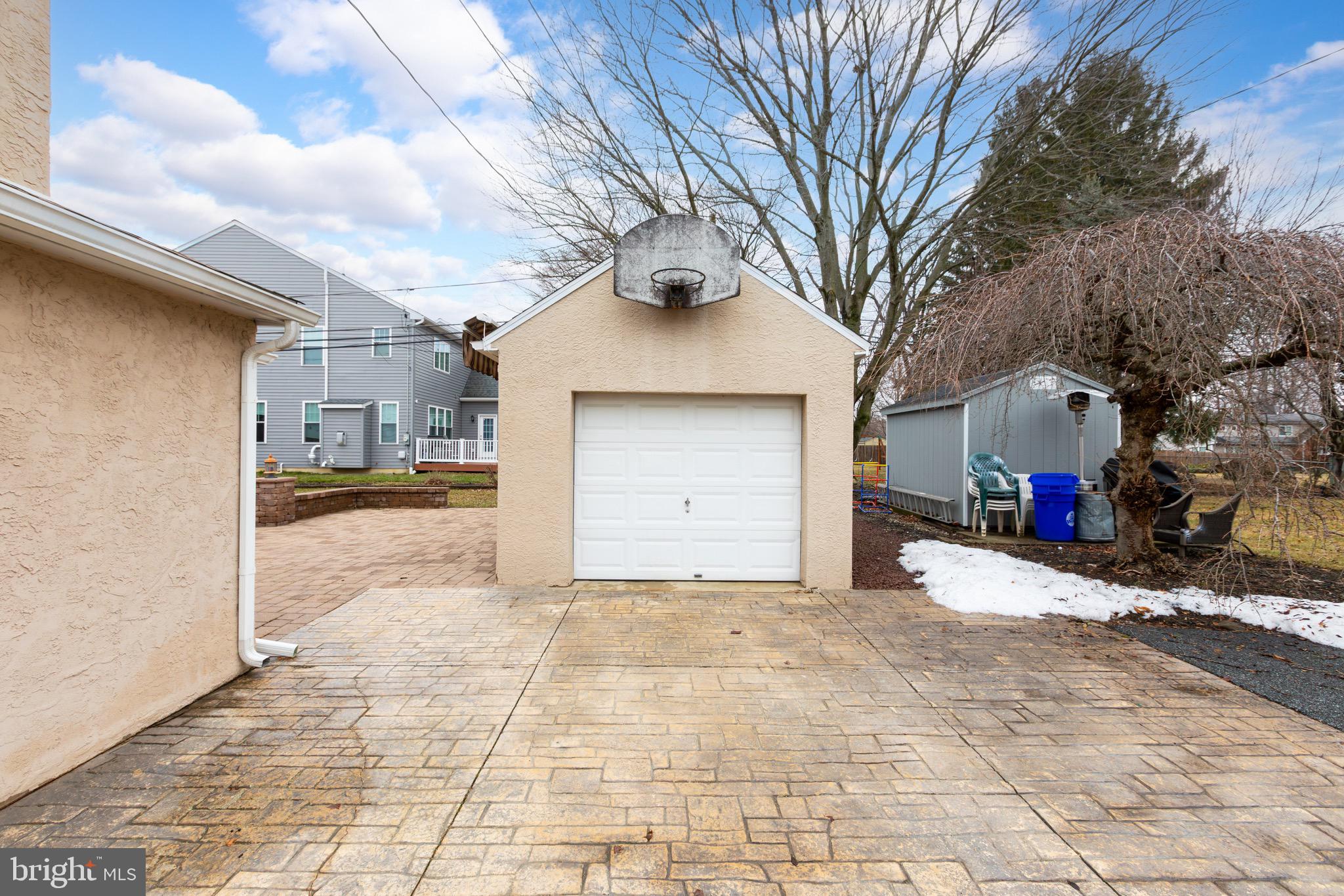 HAVERTOWN - Residential