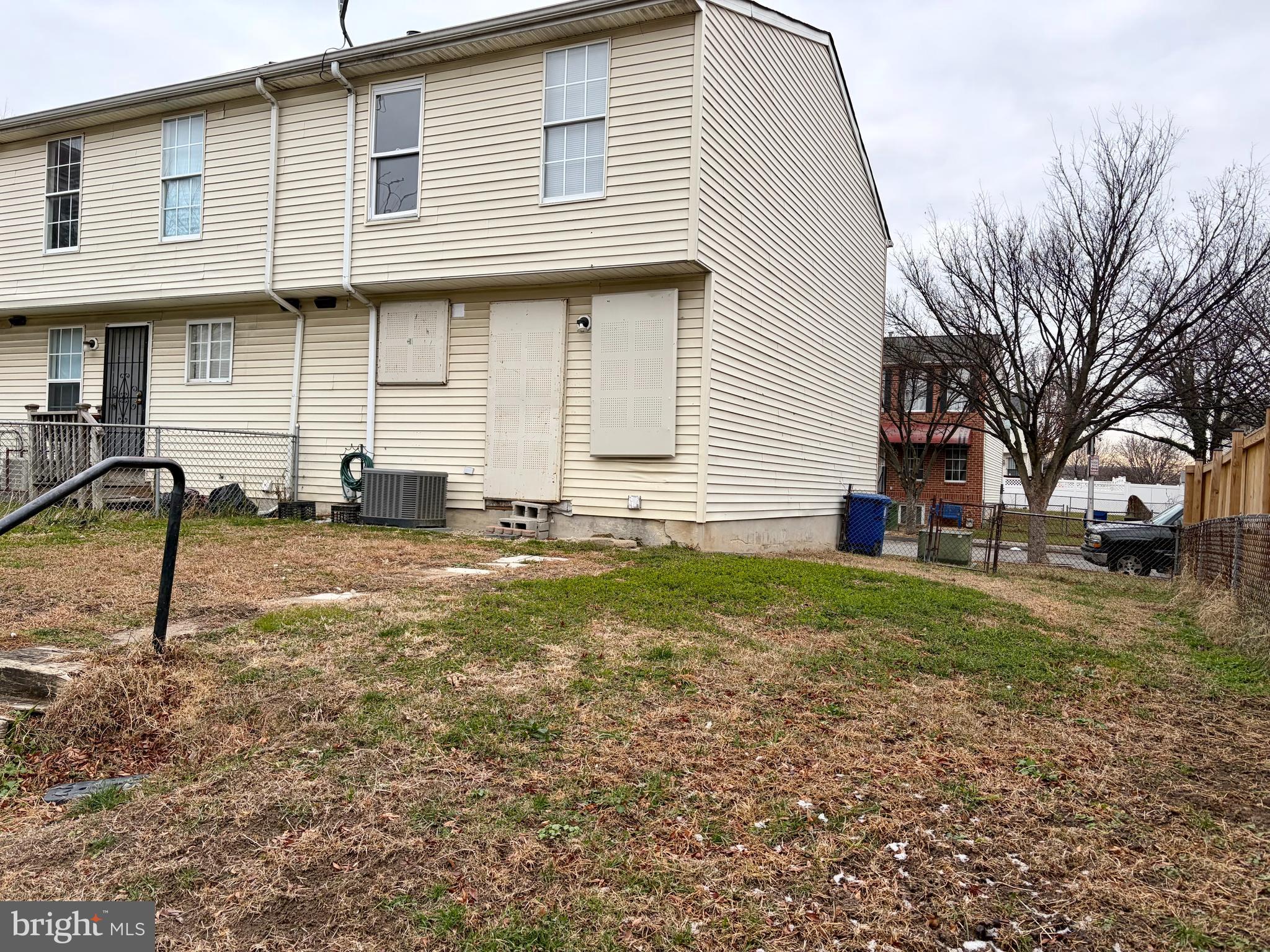 SANDTOWN-WINCHESTER - Residential