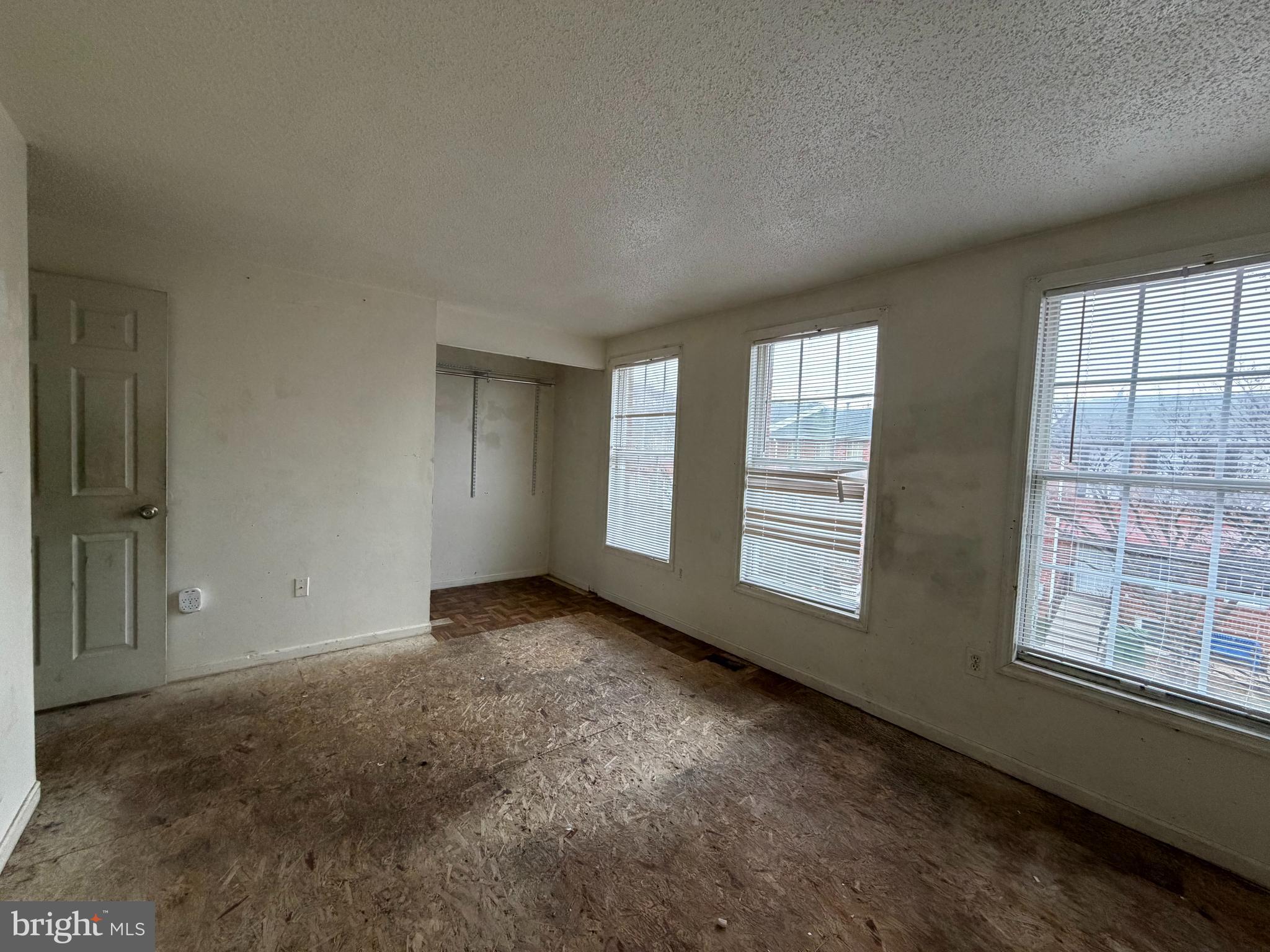 SANDTOWN-WINCHESTER - Residential