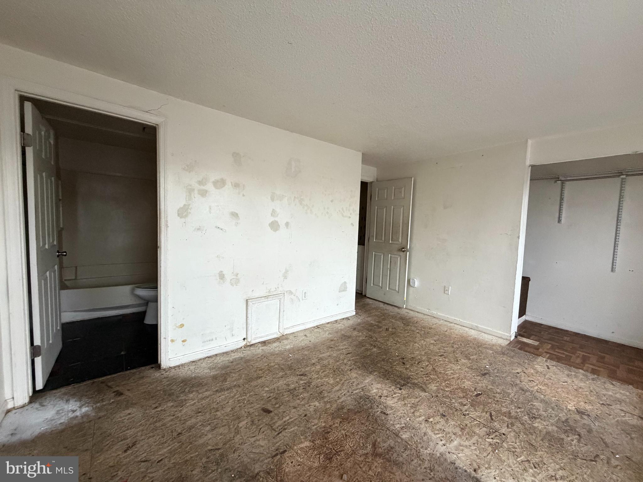 SANDTOWN-WINCHESTER - Residential