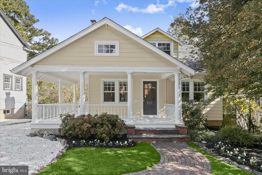 Photo of 3813 Calvert Place, KENSINGTON, MD 20895 (MLS # MDMC2205168)