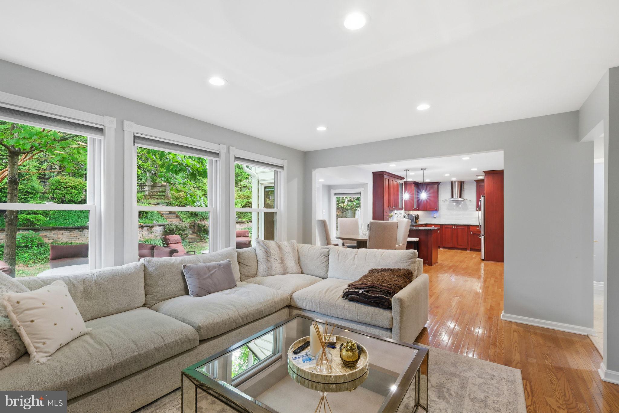 QUINCE ORCHARD VALLEY - Residential
