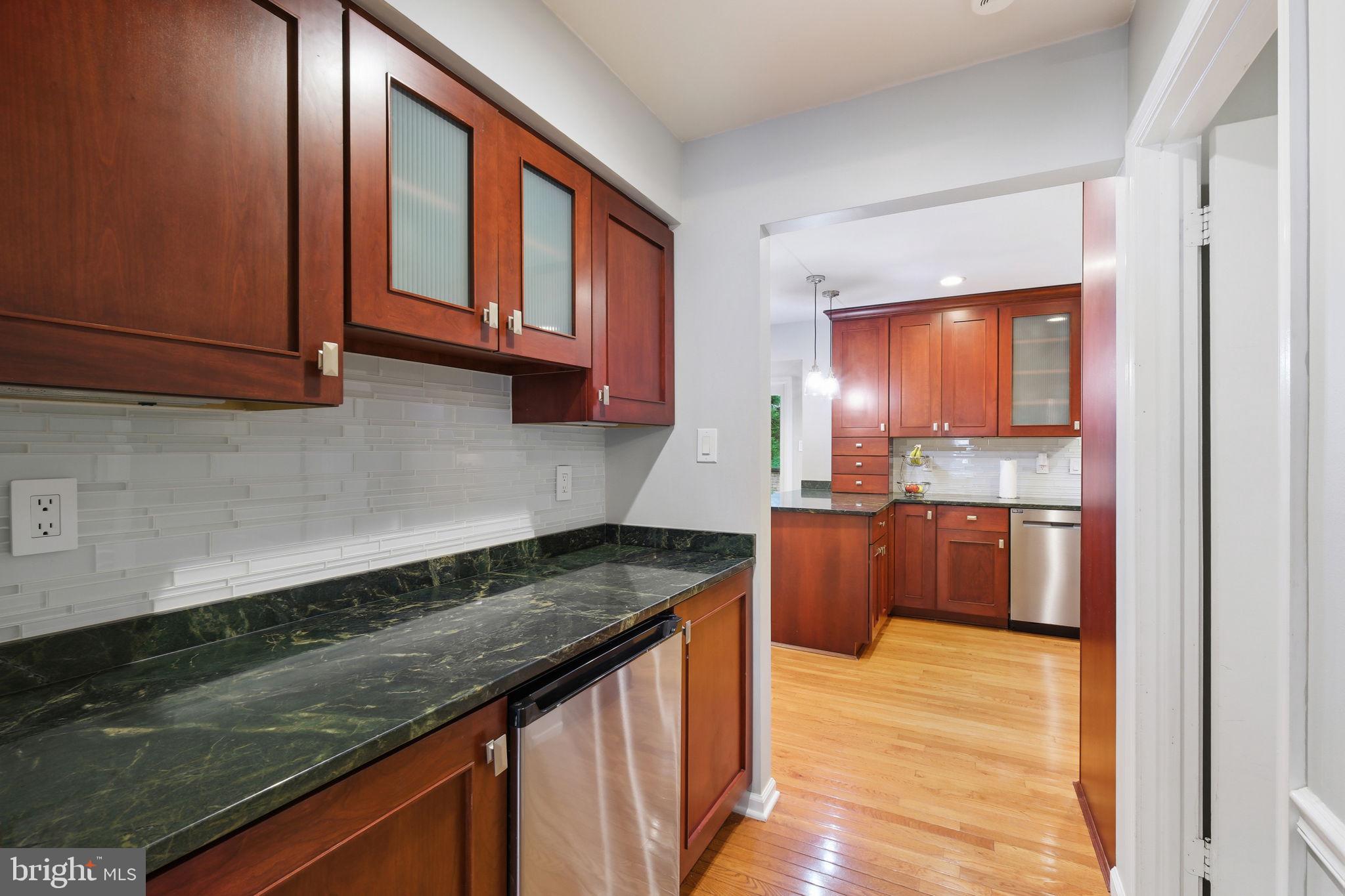 QUINCE ORCHARD VALLEY - Residential