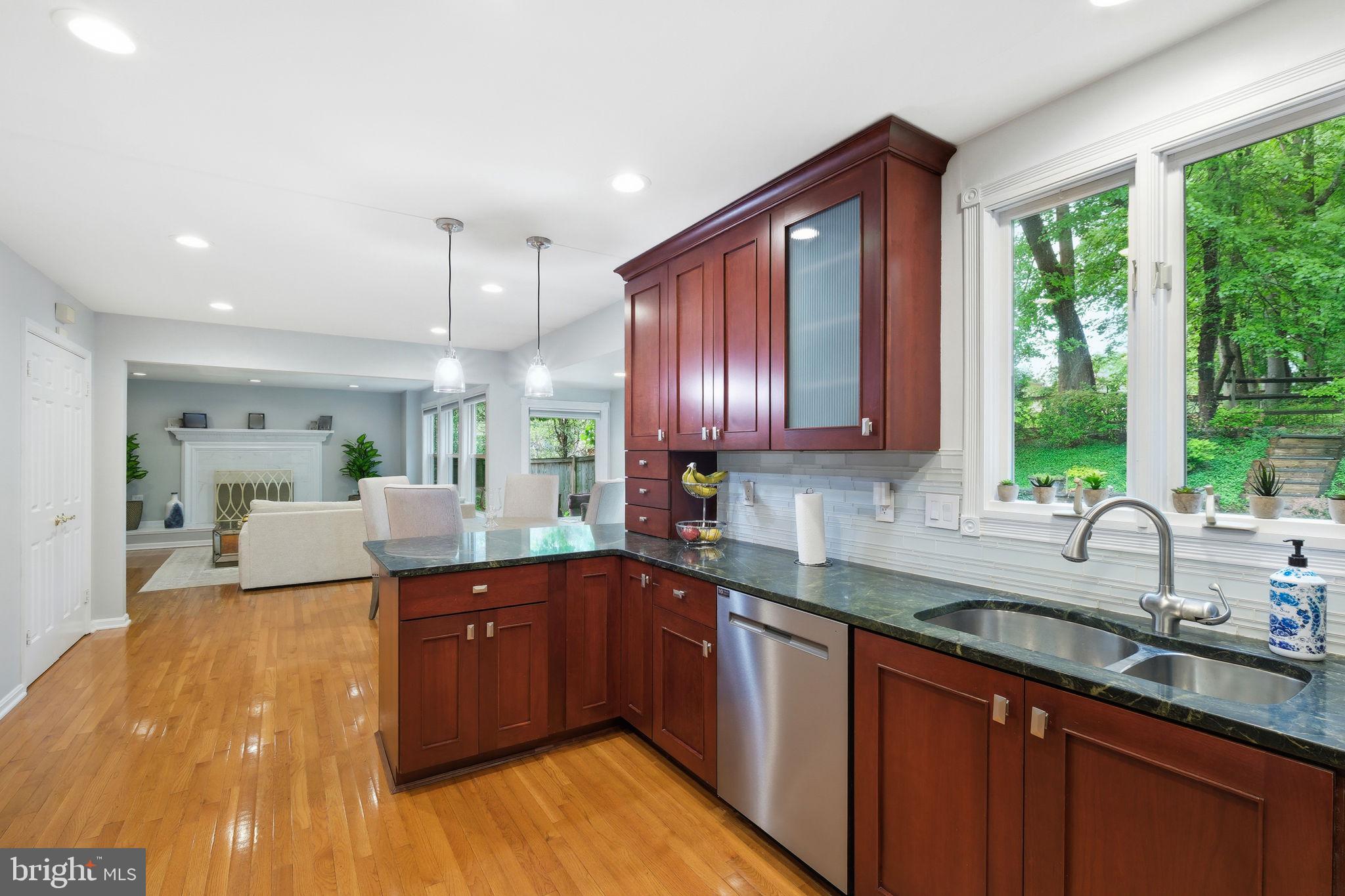 QUINCE ORCHARD VALLEY - Residential